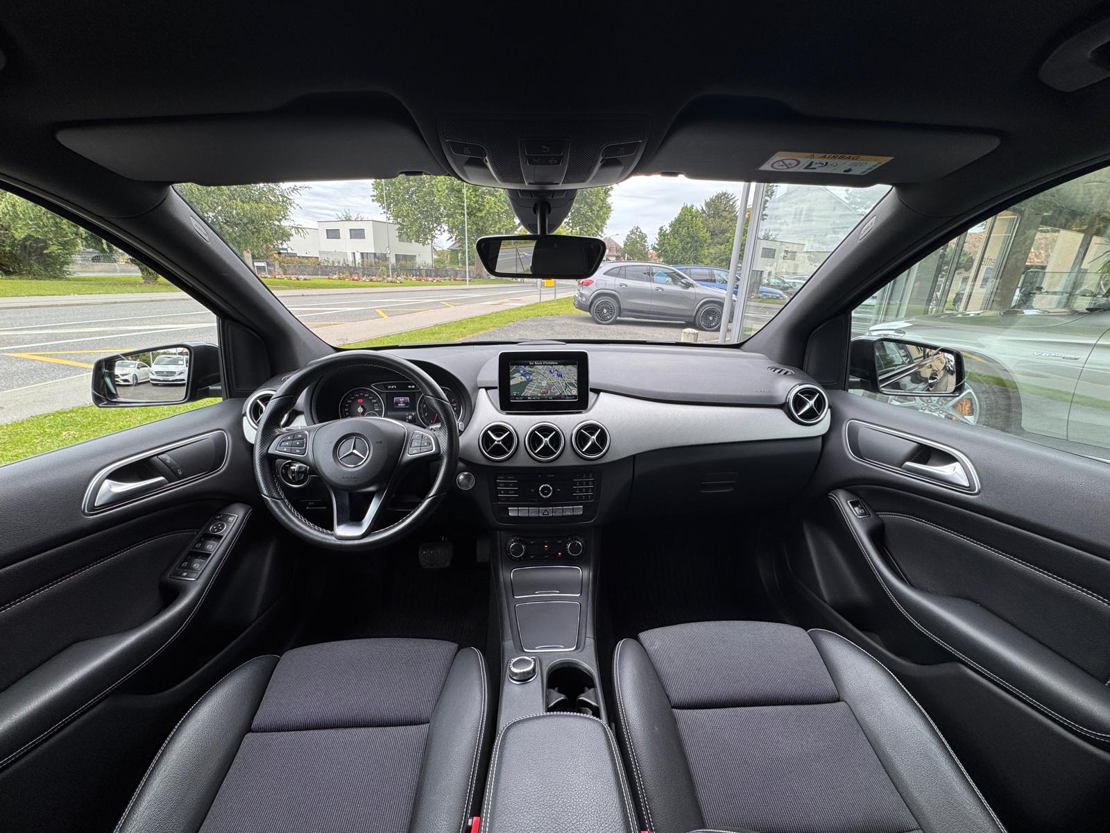 MERCEDES-BENZ B 200 Night Star 7G-DCT-image-7