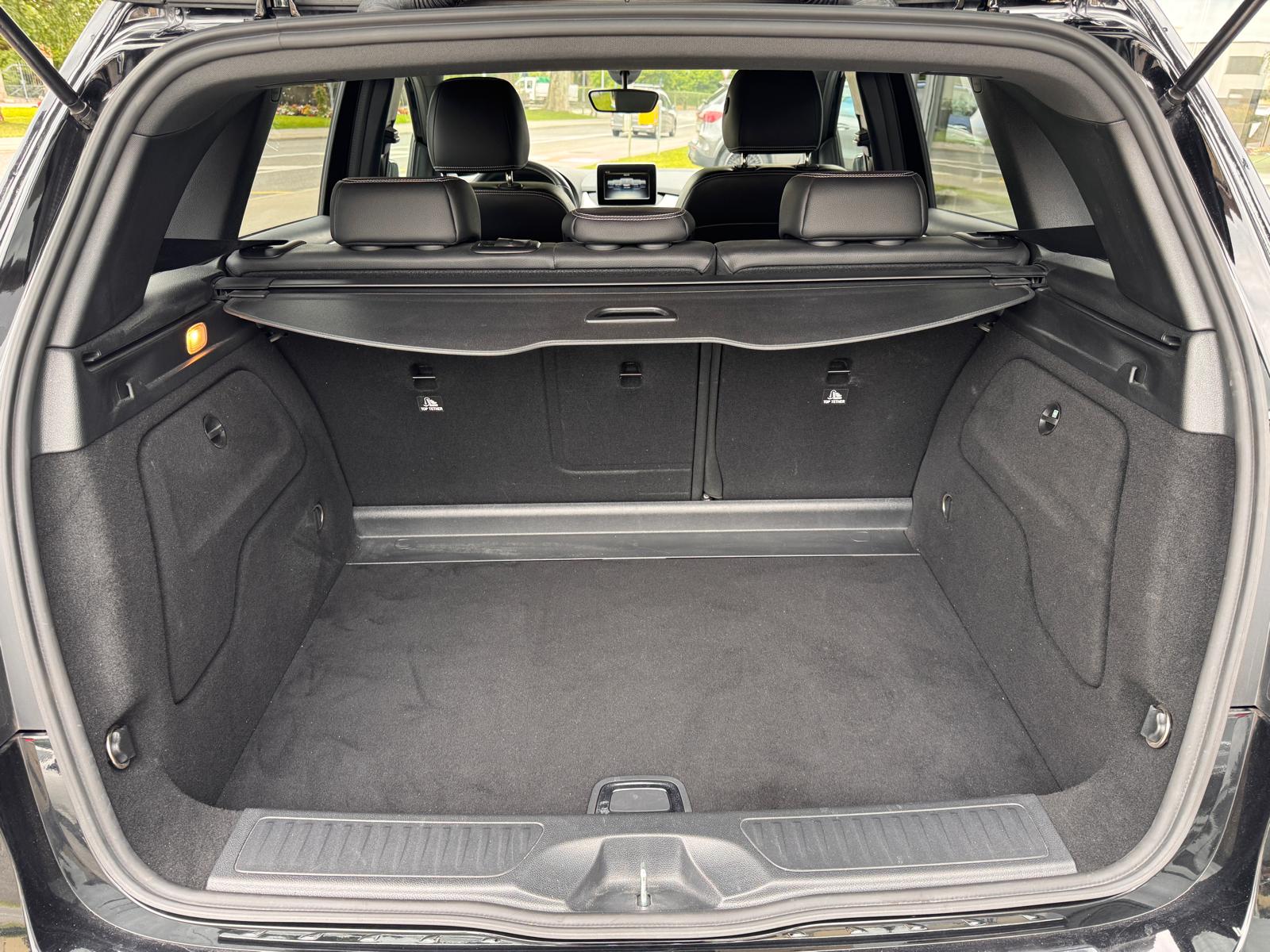MERCEDES-BENZ B 200 Night Star 7G-DCT-image-4
