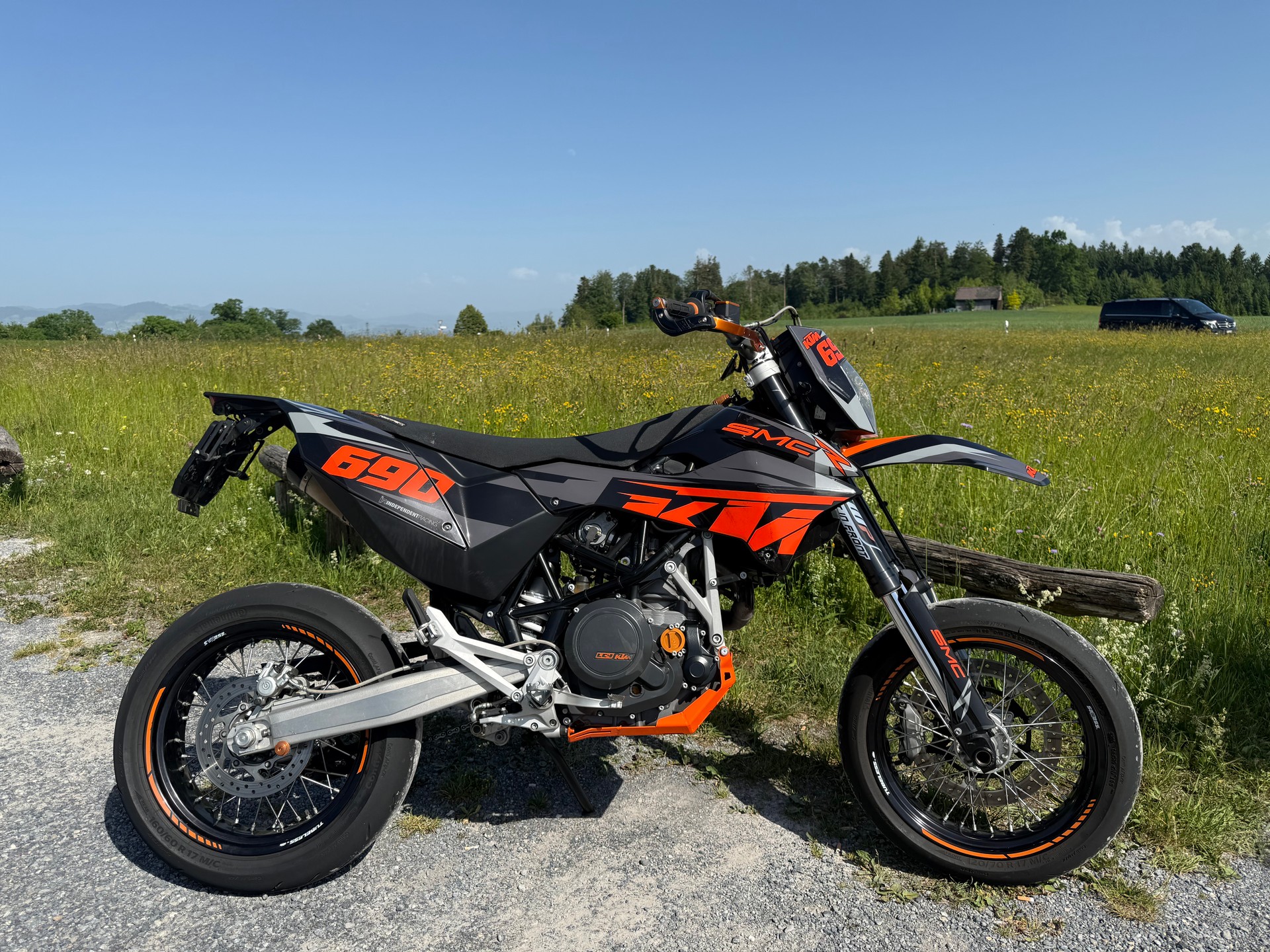 KTM 690 SMC-image-2