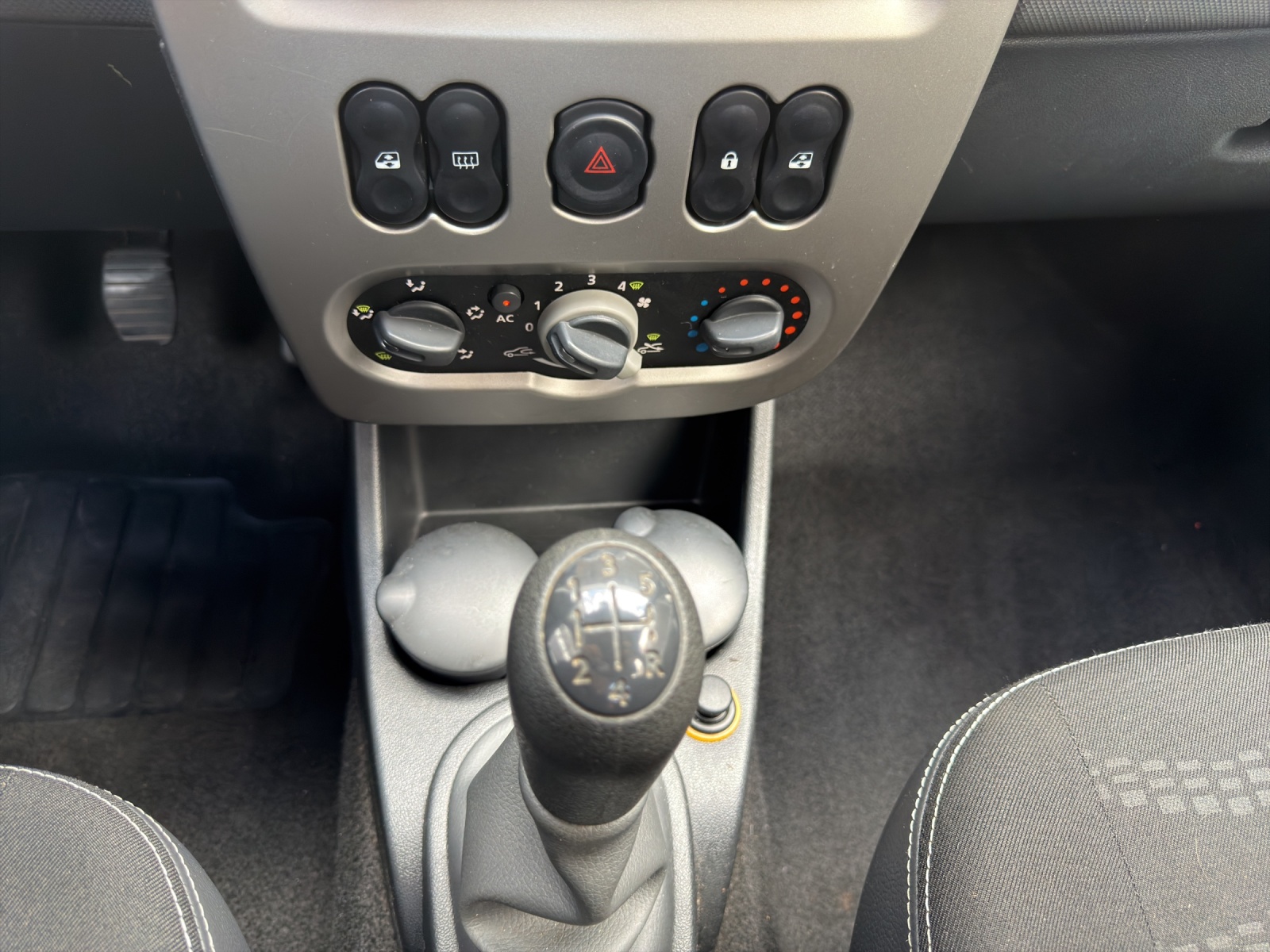 DACIA Sandero 1.6 Stepway-image-13