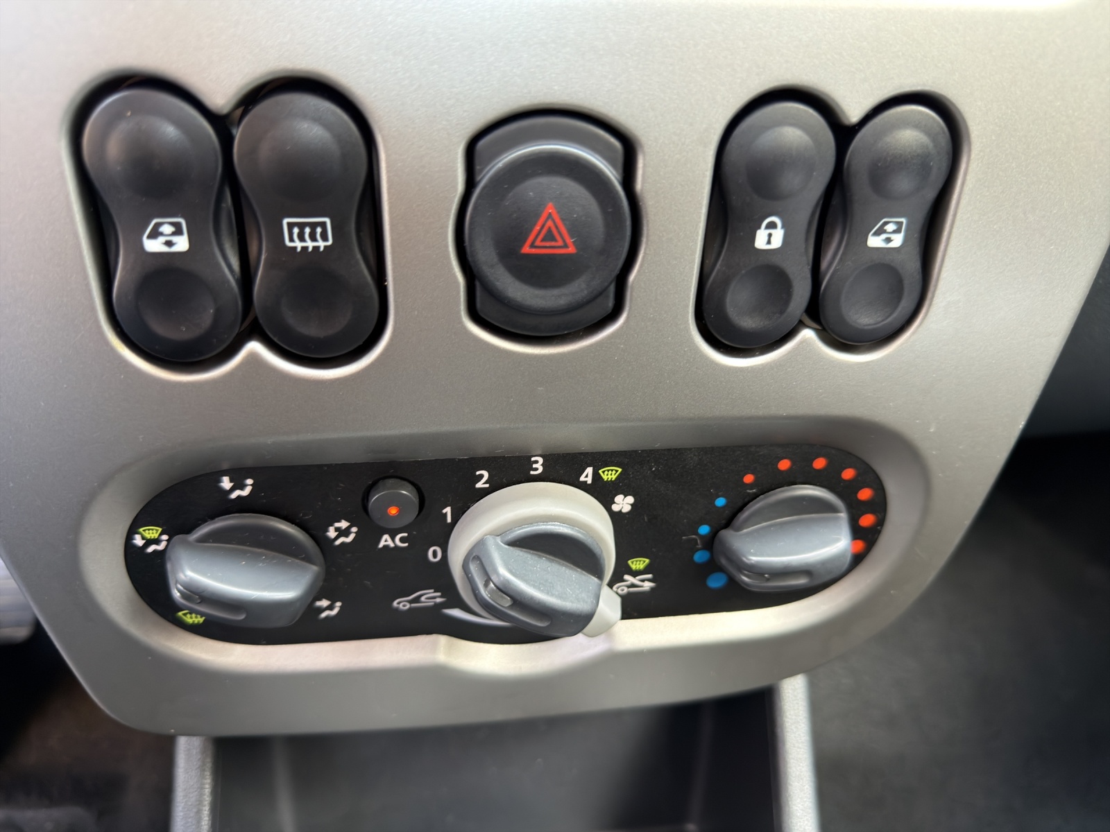 DACIA Sandero 1.6 Stepway-image-25