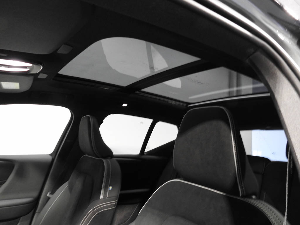 VOLVO EX40 Twin Ultra AWD-image-11