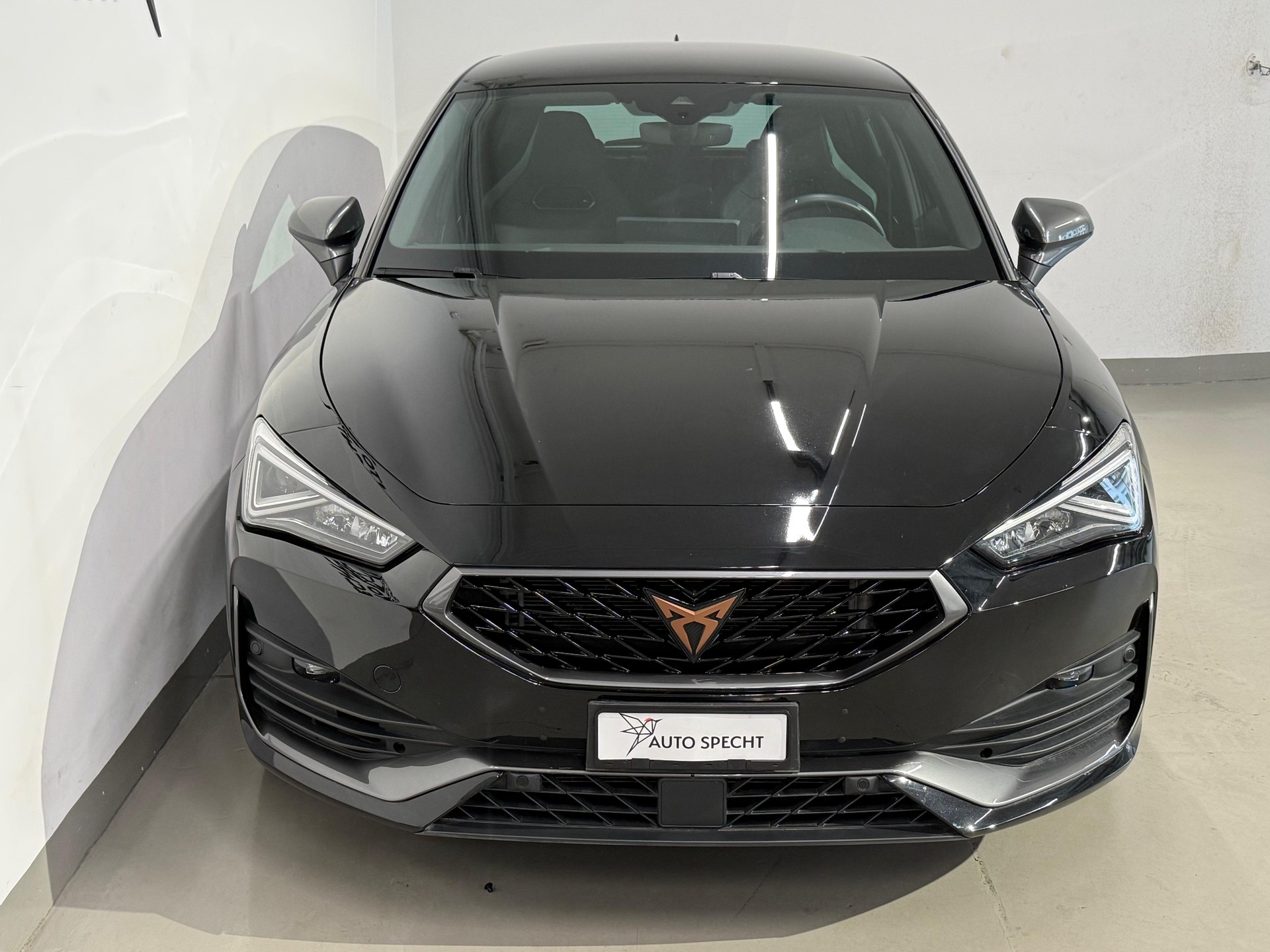 CUPRA LEON VZ 2.0 TSI DSG-showroom-element-2
