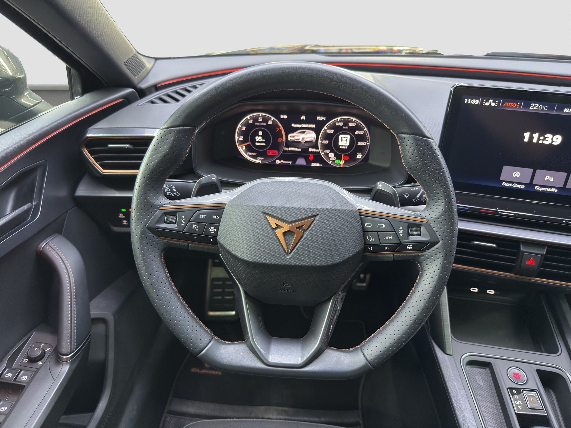 CUPRA LEON VZ 2.0 TSI DSG-image-9