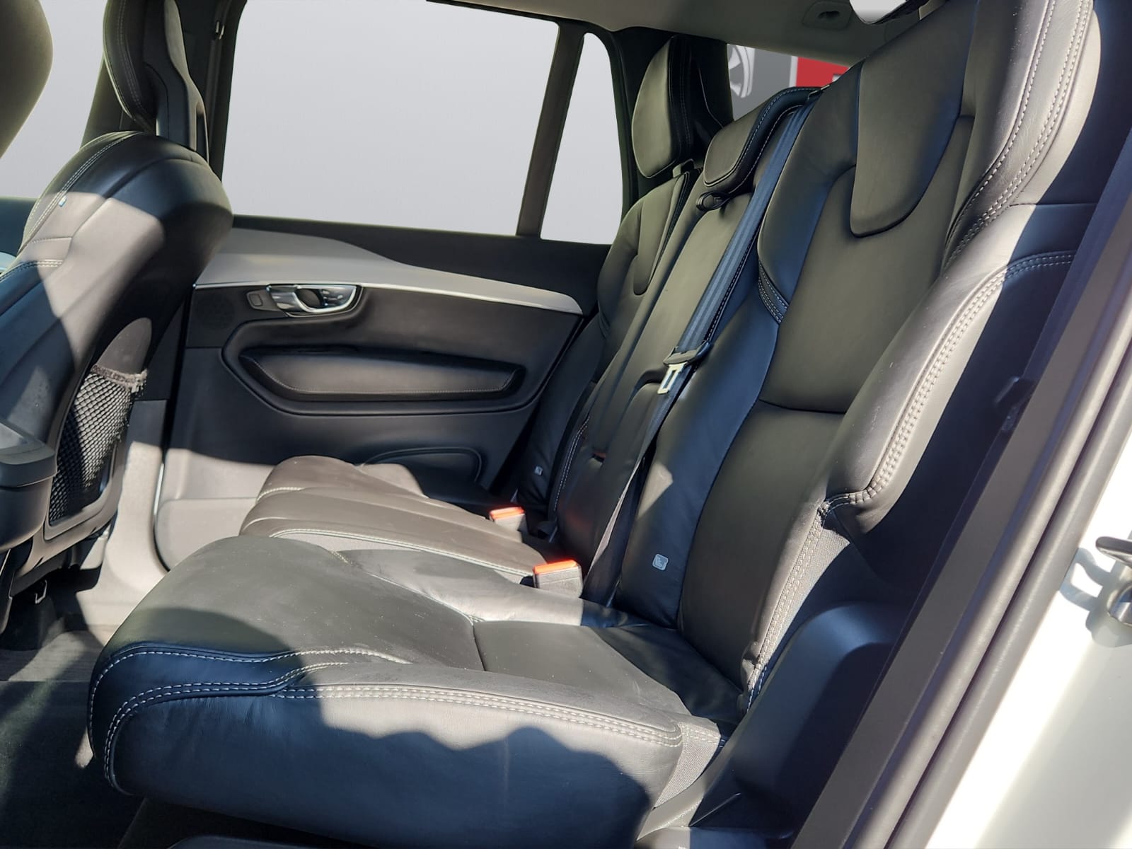 VOLVO XC90 D5 AWD Inscription Geartronic-image-6