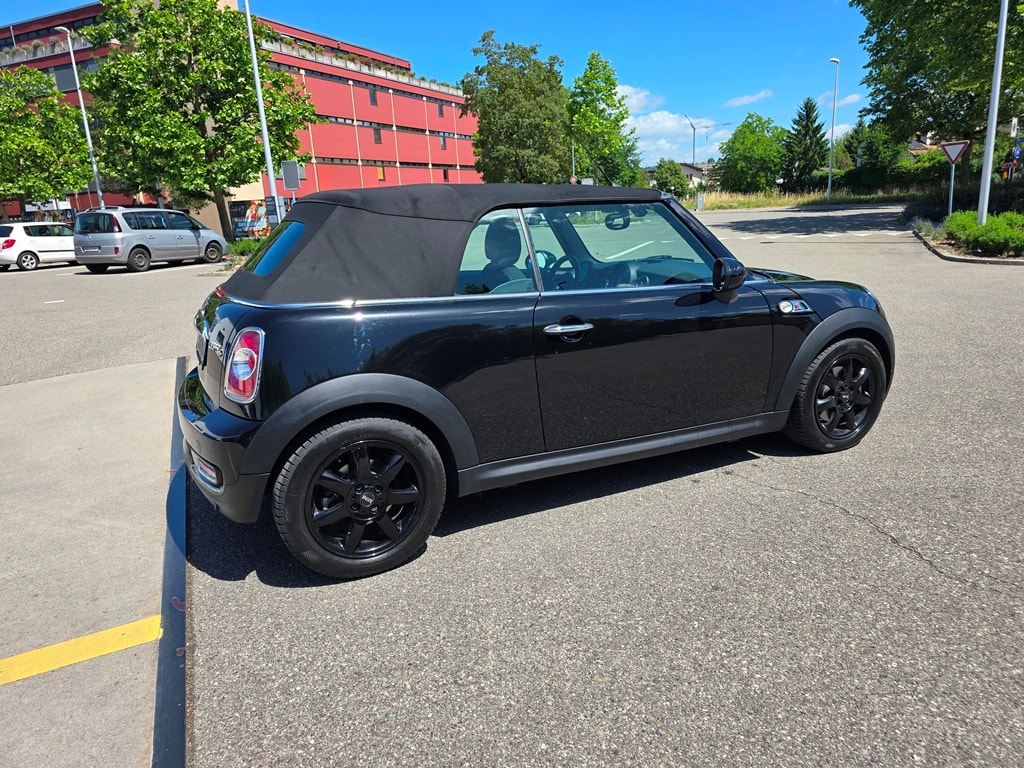 MINI Cabrio R57 1.6i Cooper S-image-8