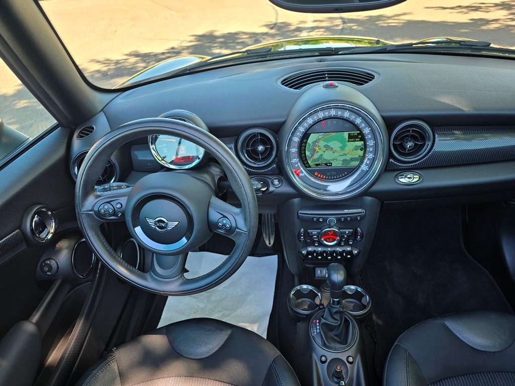 MINI Cabrio R57 1.6i Cooper S-image-21