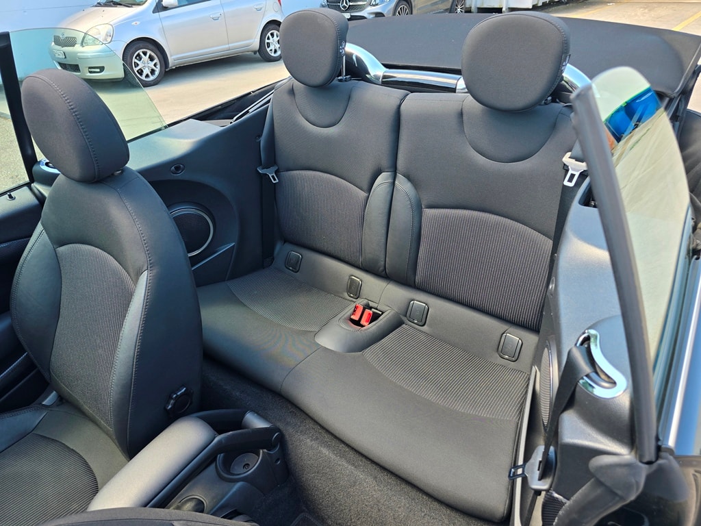 MINI Cabrio R57 1.6i Cooper S-image-17