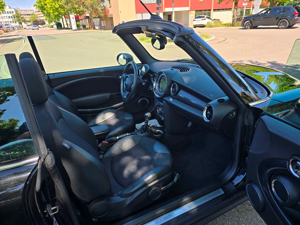 MINI Cabrio R57 1.6i Cooper S-image-19