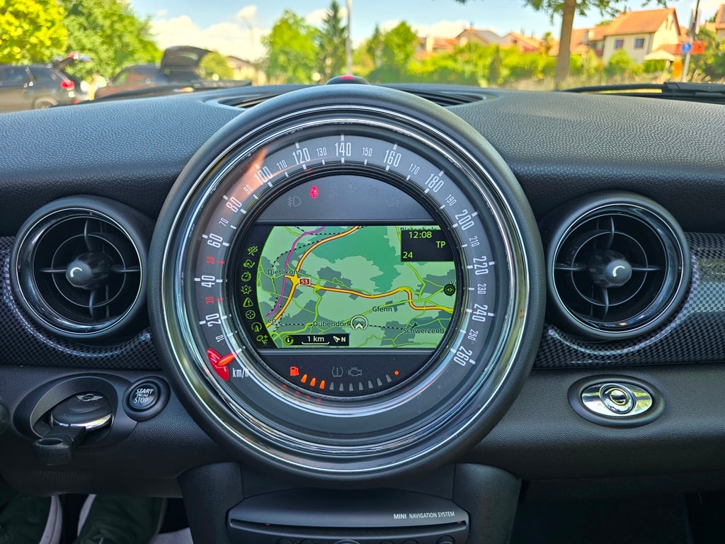 MINI Cabrio R57 1.6i Cooper S-image-22