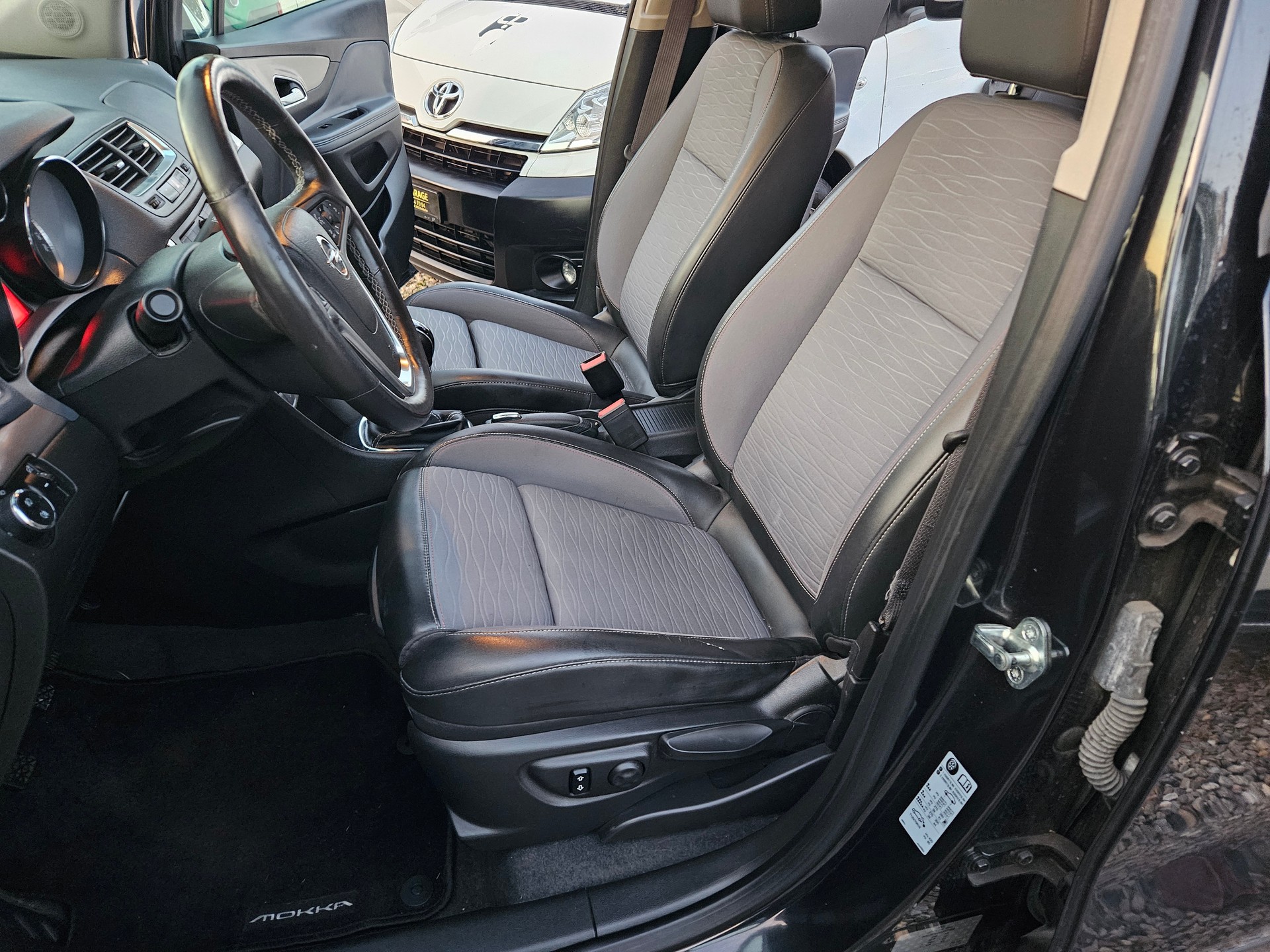 OPEL Mokka 1.6 CDTi Cosmo 4WD-image-12
