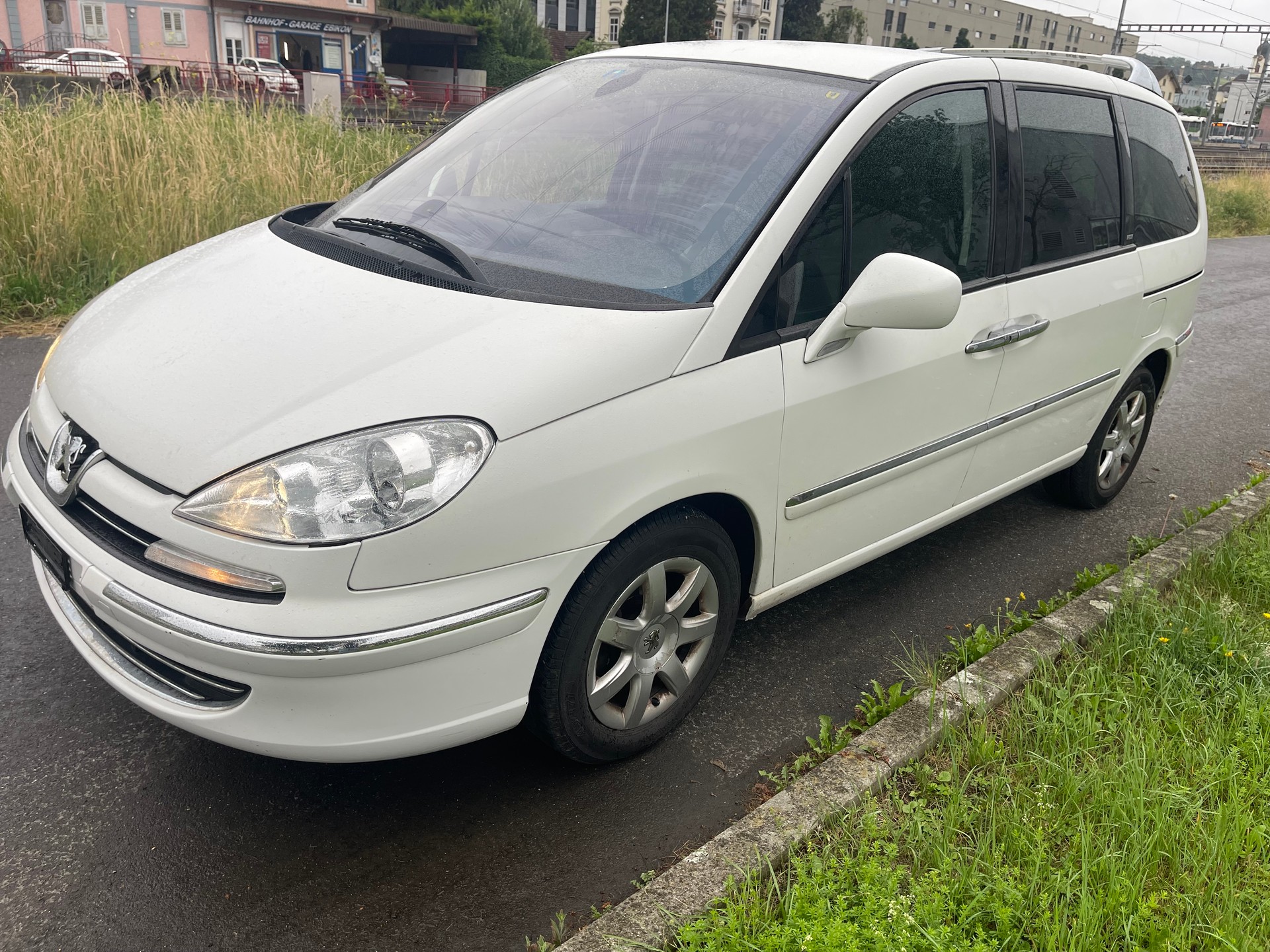 PEUGEOT 807 2.0 16V HDi Family-image-5