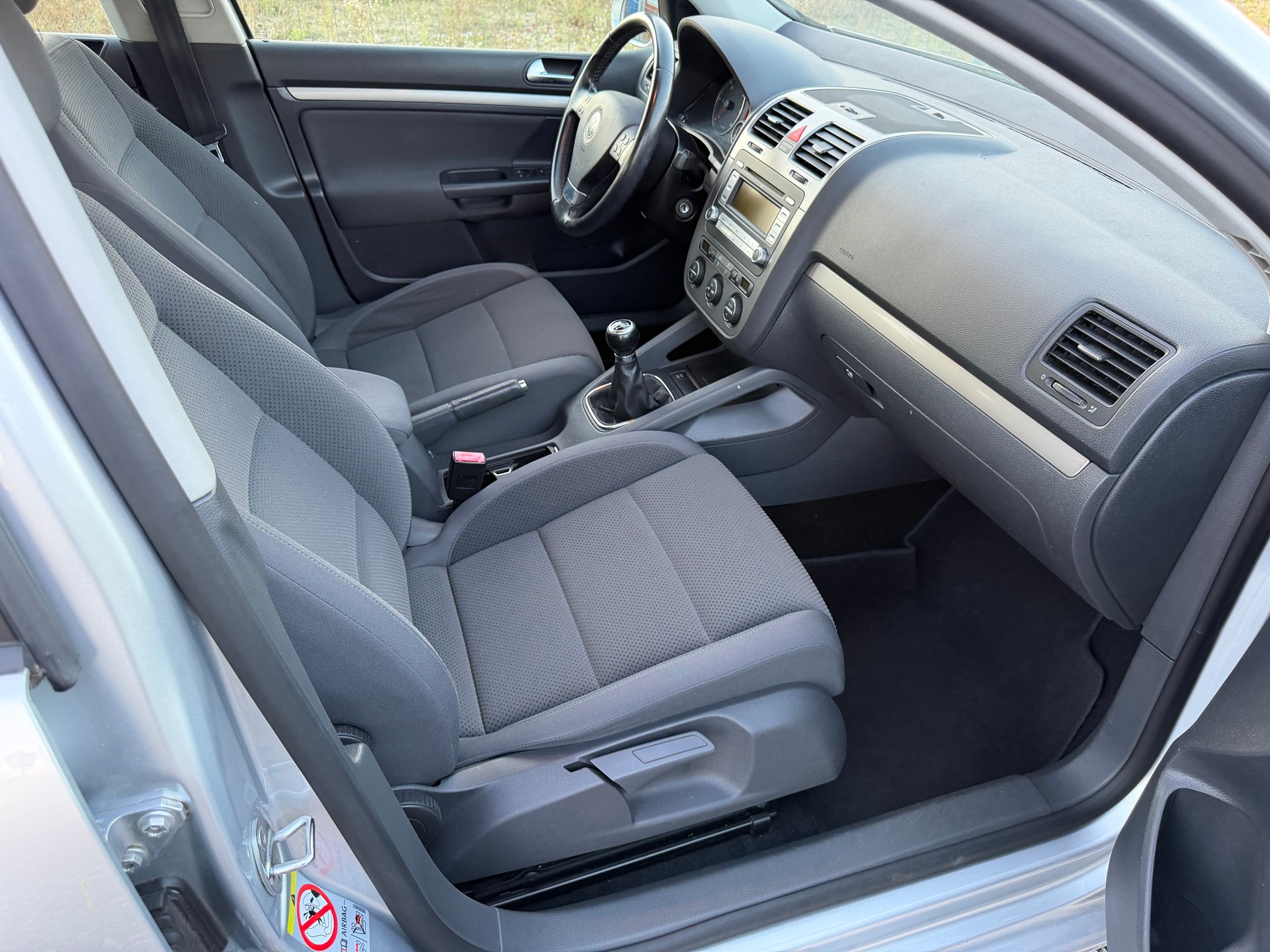 VW Golf 1.9 TDI Comfortline 4Motion-image-12