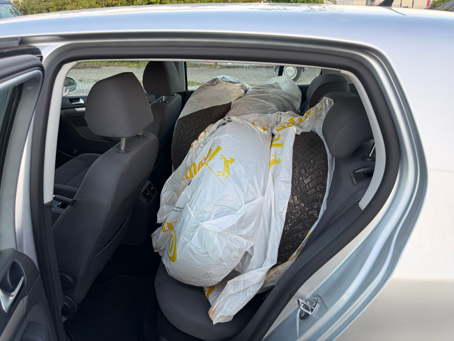 VW Golf 1.9 TDI Comfortline 4Motion-image-11