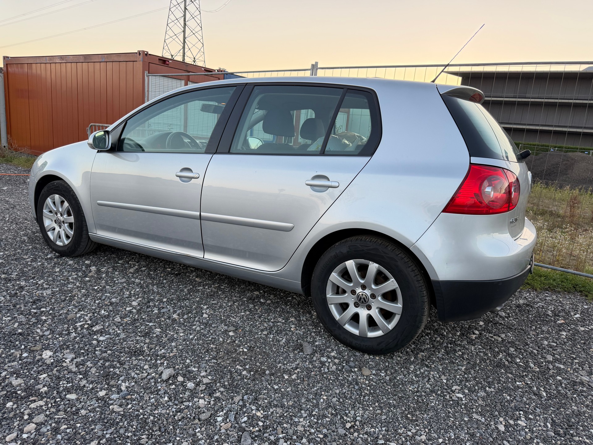 VW Golf 1.9 TDI Comfortline 4Motion-image-2