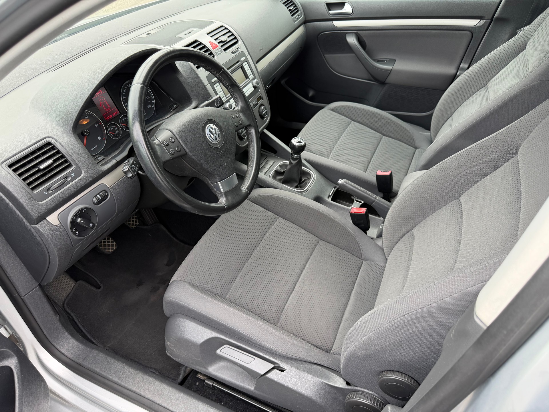 VW Golf 1.9 TDI Comfortline 4Motion-image-9