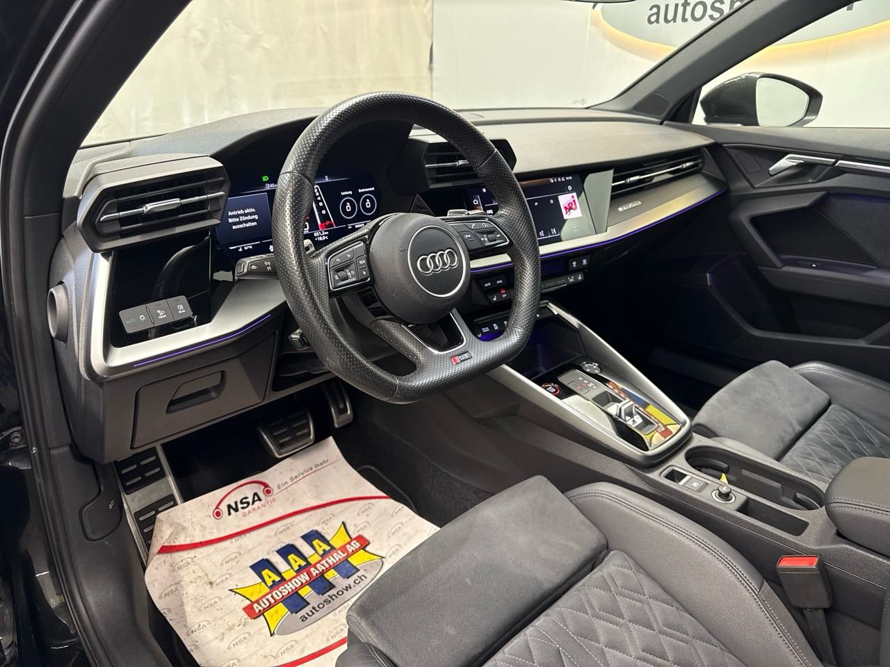 AUDI RS3 Limousine 2.5 TSI quattro S-tronic-showroom-element-2