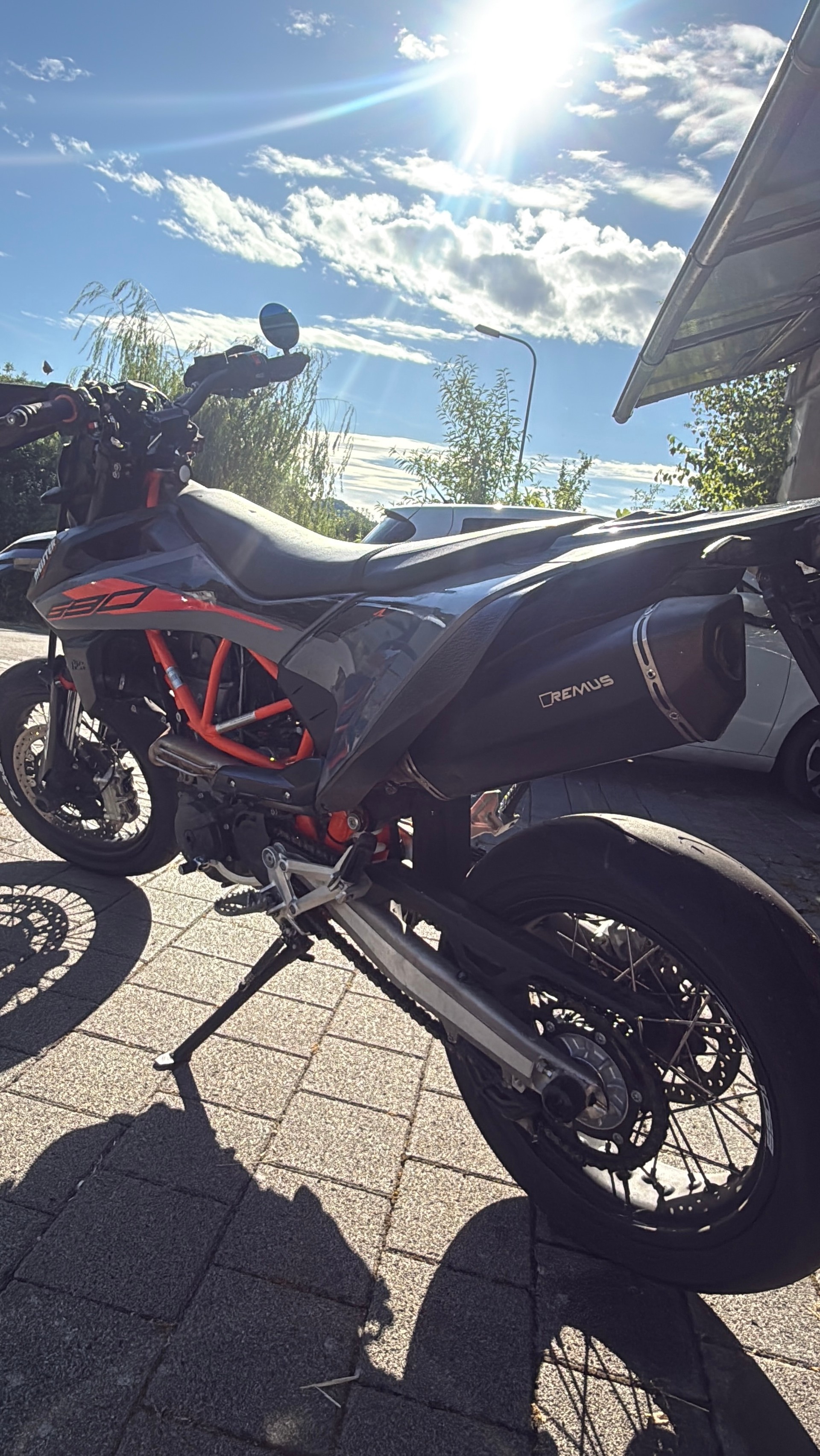 KTM 690 SMC R ABS-image-5
