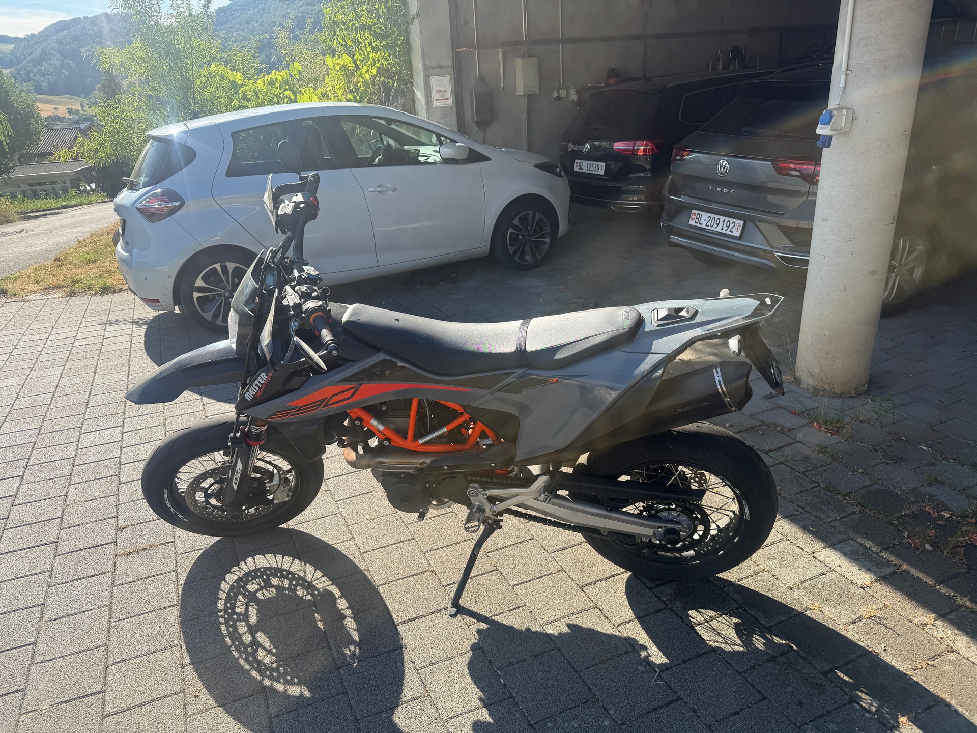 KTM 690 SMC R ABS-image-0