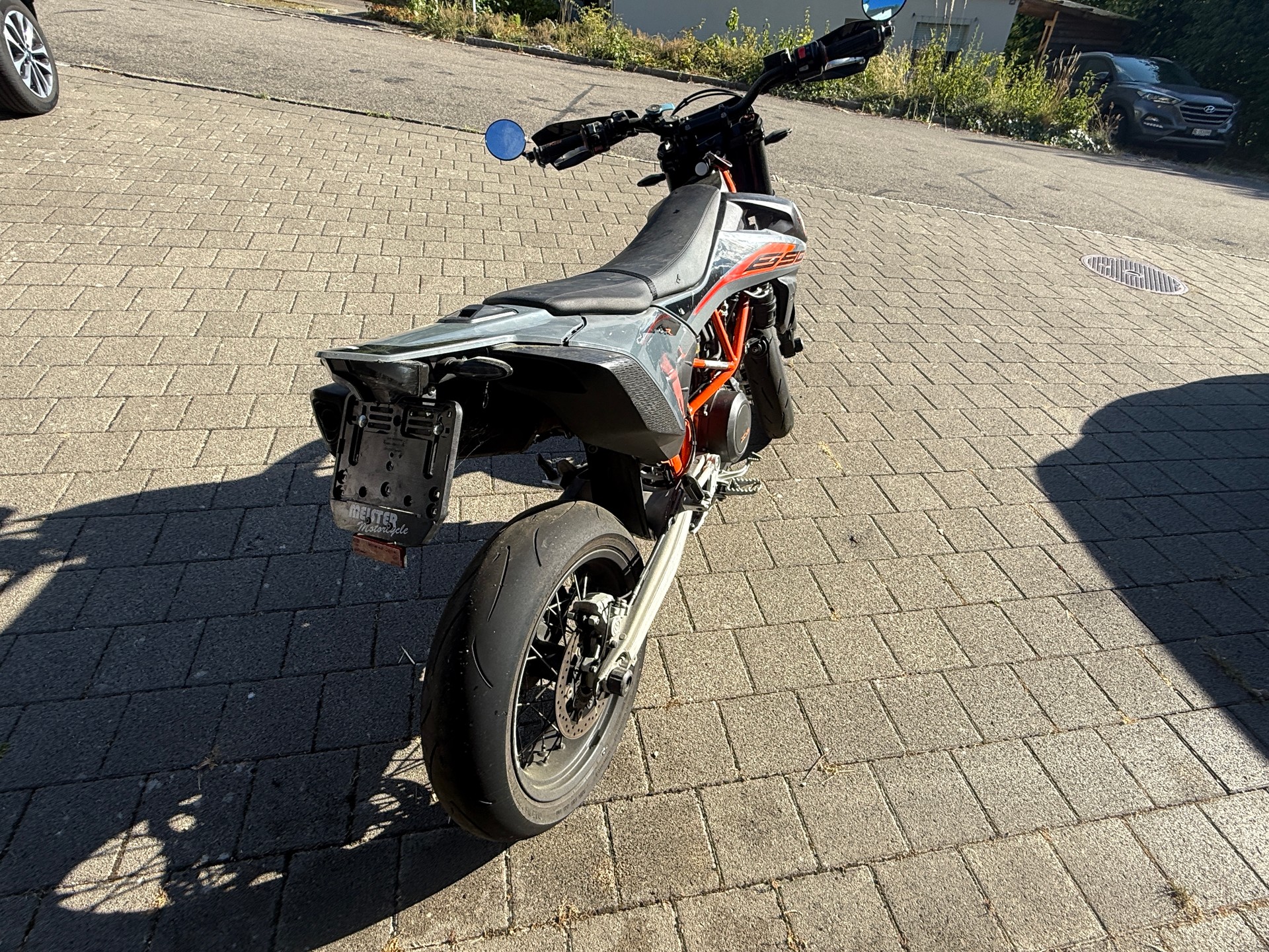 KTM 690 SMC R ABS-image-3