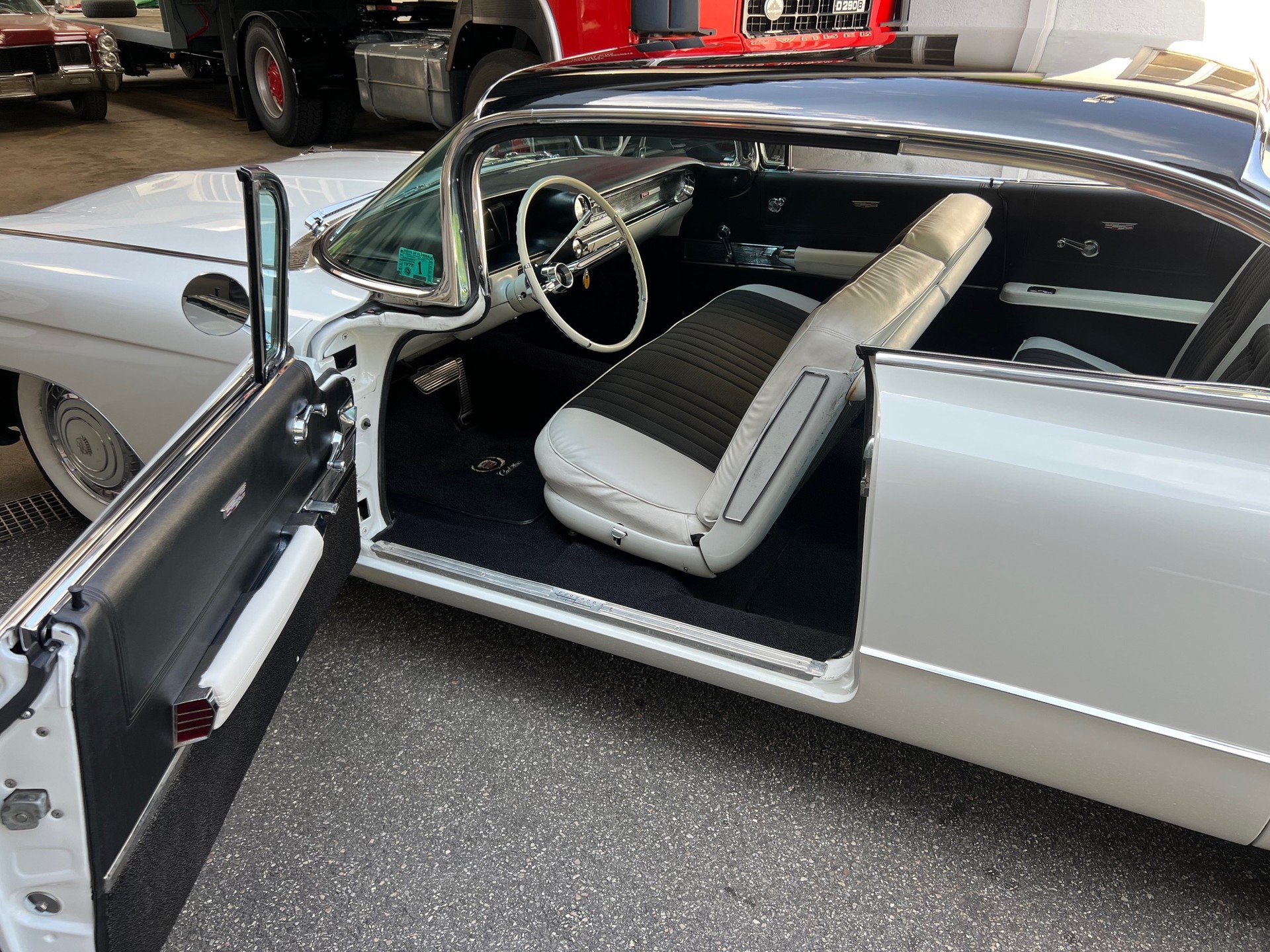 CADILLAC Series 60 Special-image-8
