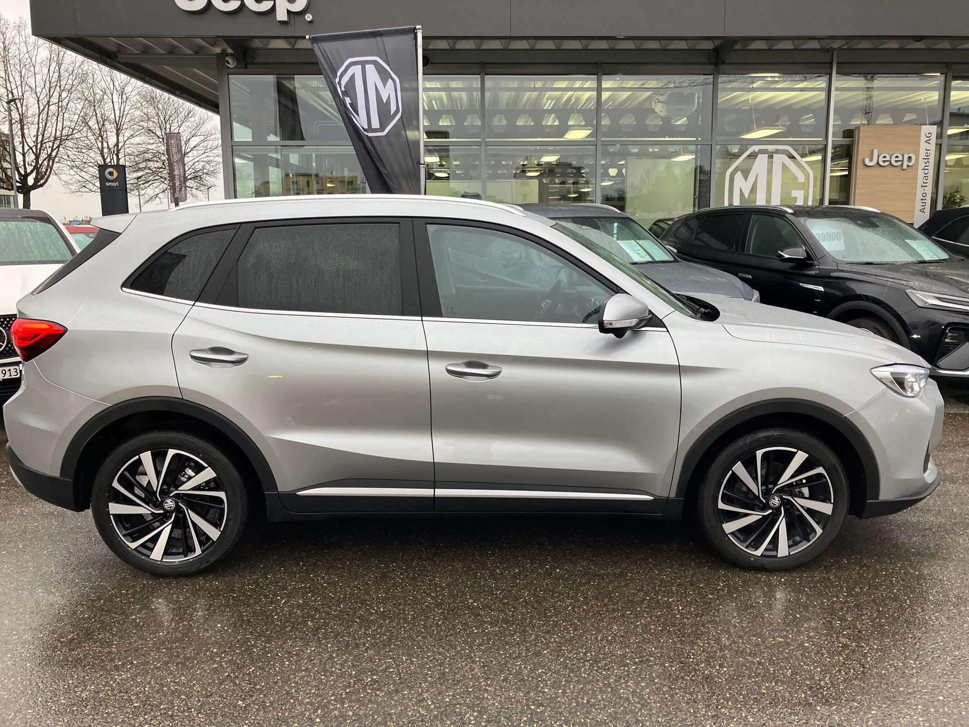 MG ZS 1.5 Hybrid+ Luxury-image-1