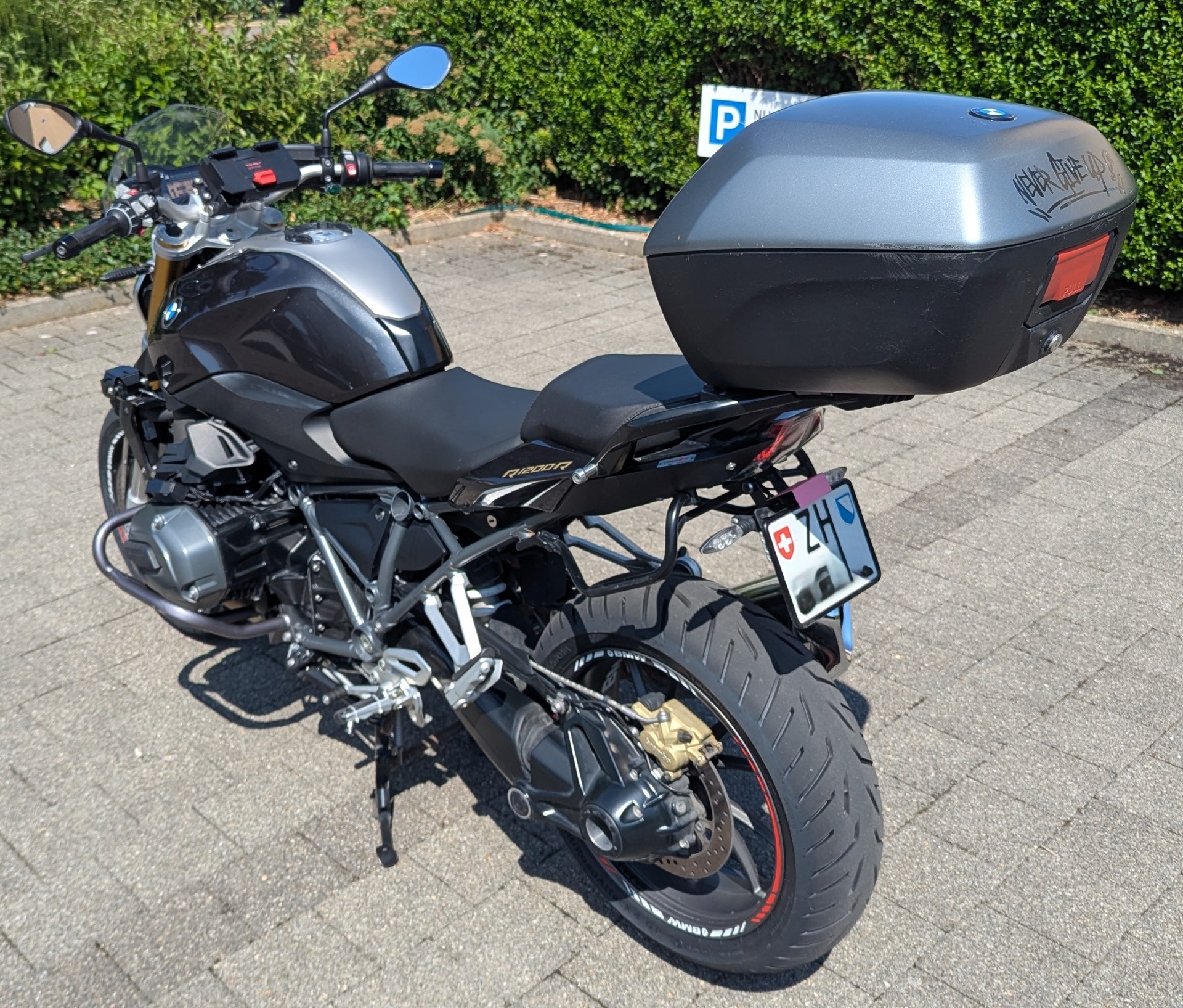 BMW R 1200 R ABS-image-2