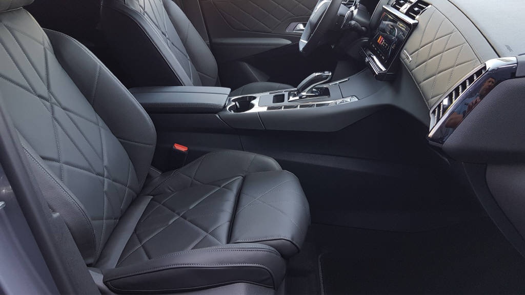 DS AUTOMOBILES DS7 Crossback 1.6 E-Tense So Chic-image-11