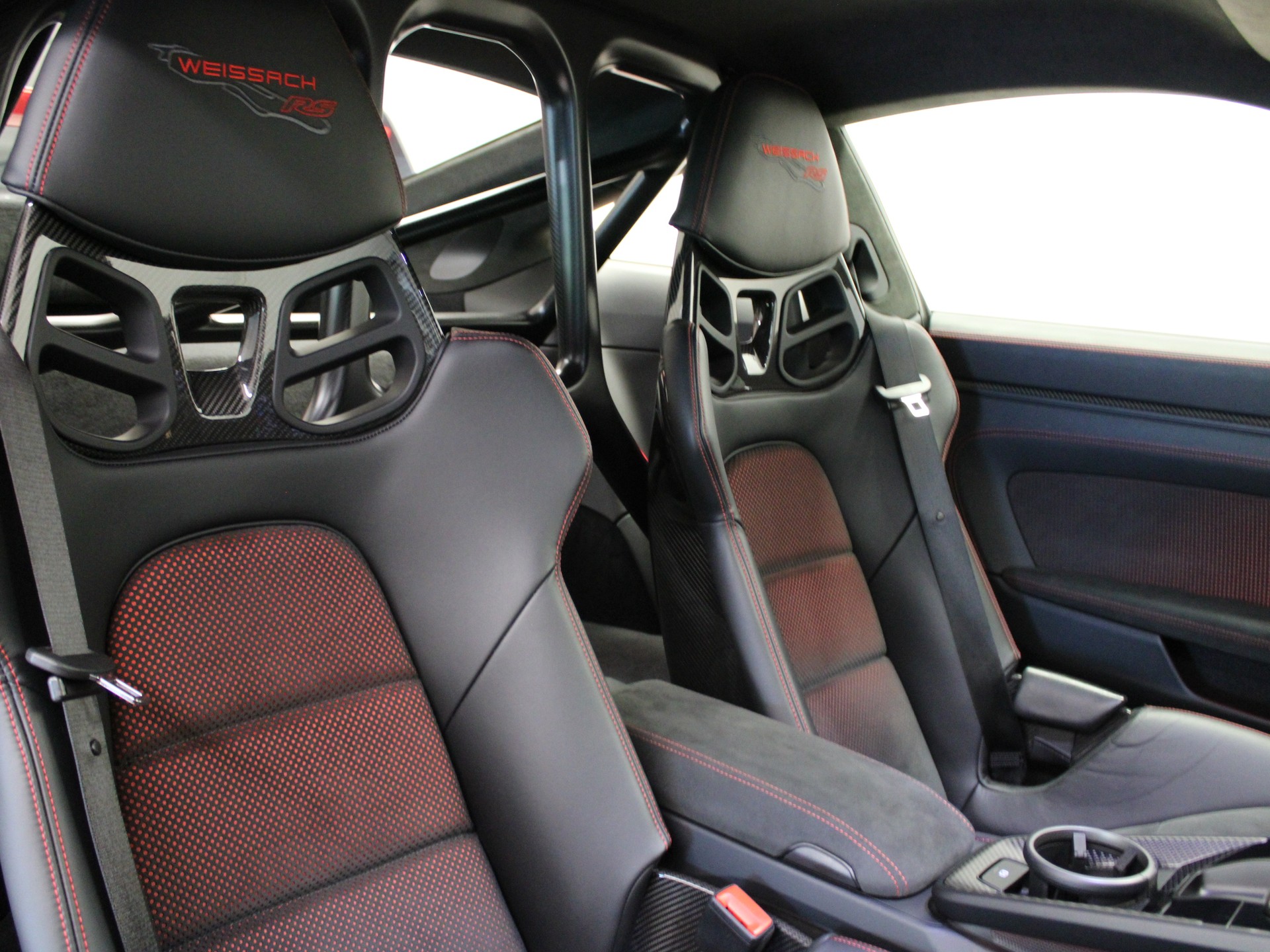 PORSCHE 911 GT3 RS-image-7
