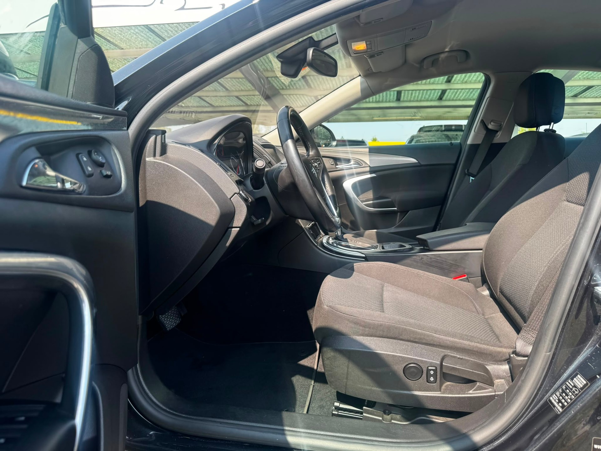 OPEL Insignia 1.6 Turbo Edition Automatic-image-8