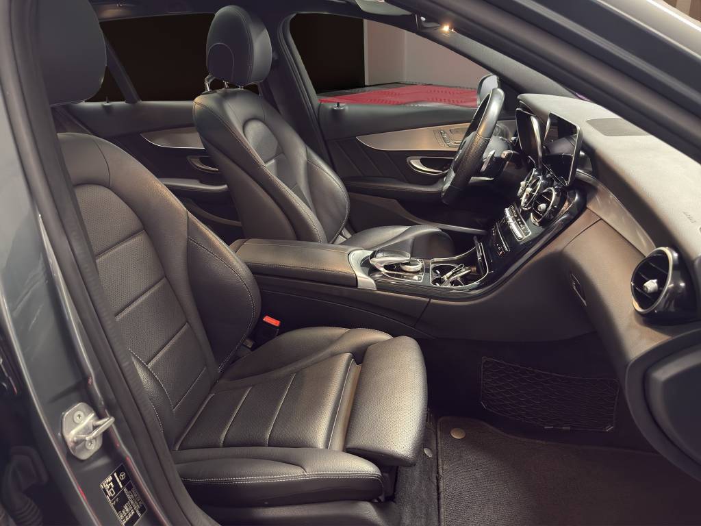 MERCEDES-BENZ C 180 AMG Line 9G-Tronic-image-6