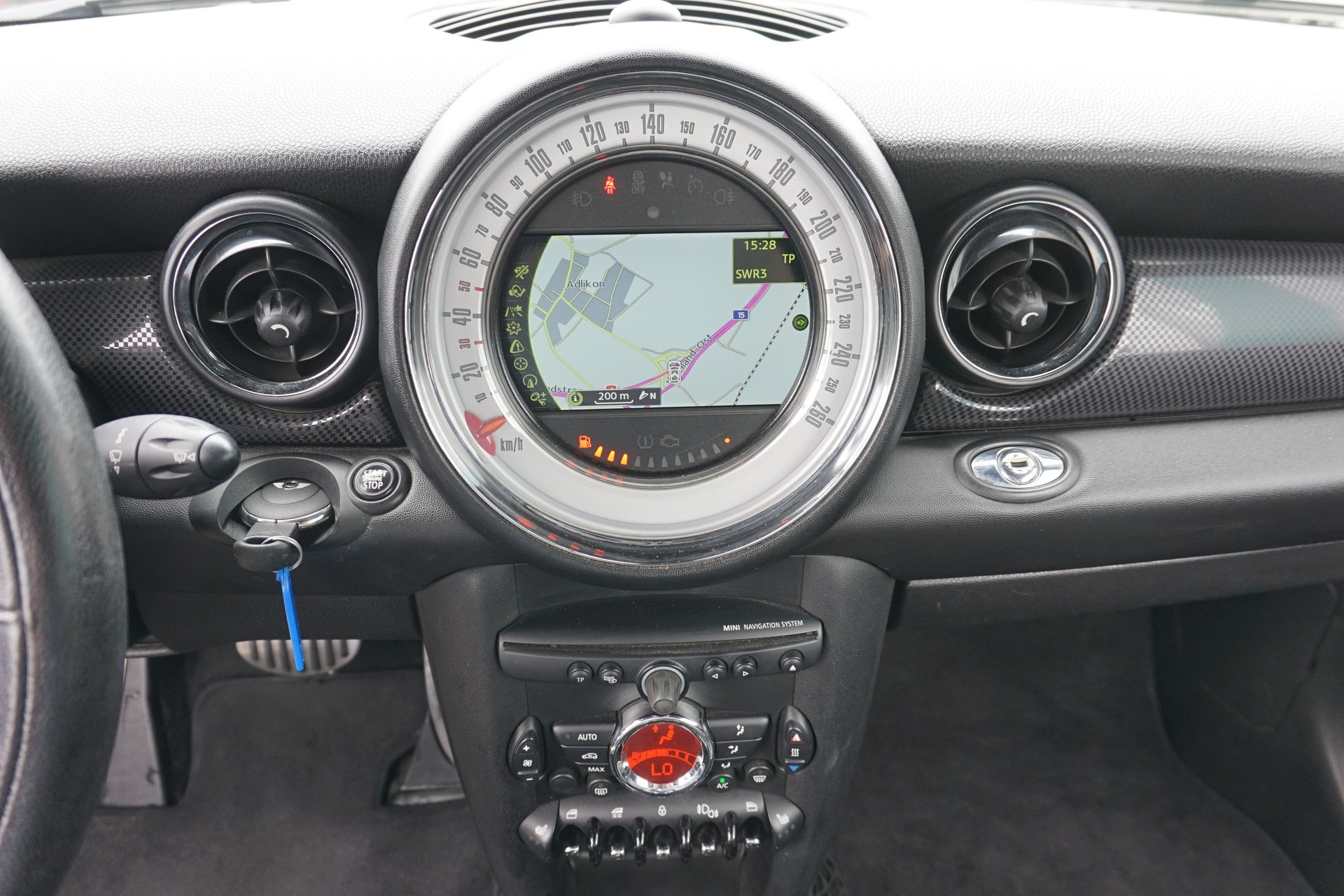 MINI Cooper 2,0 SD 142PS Cabriolet Automat-image-25