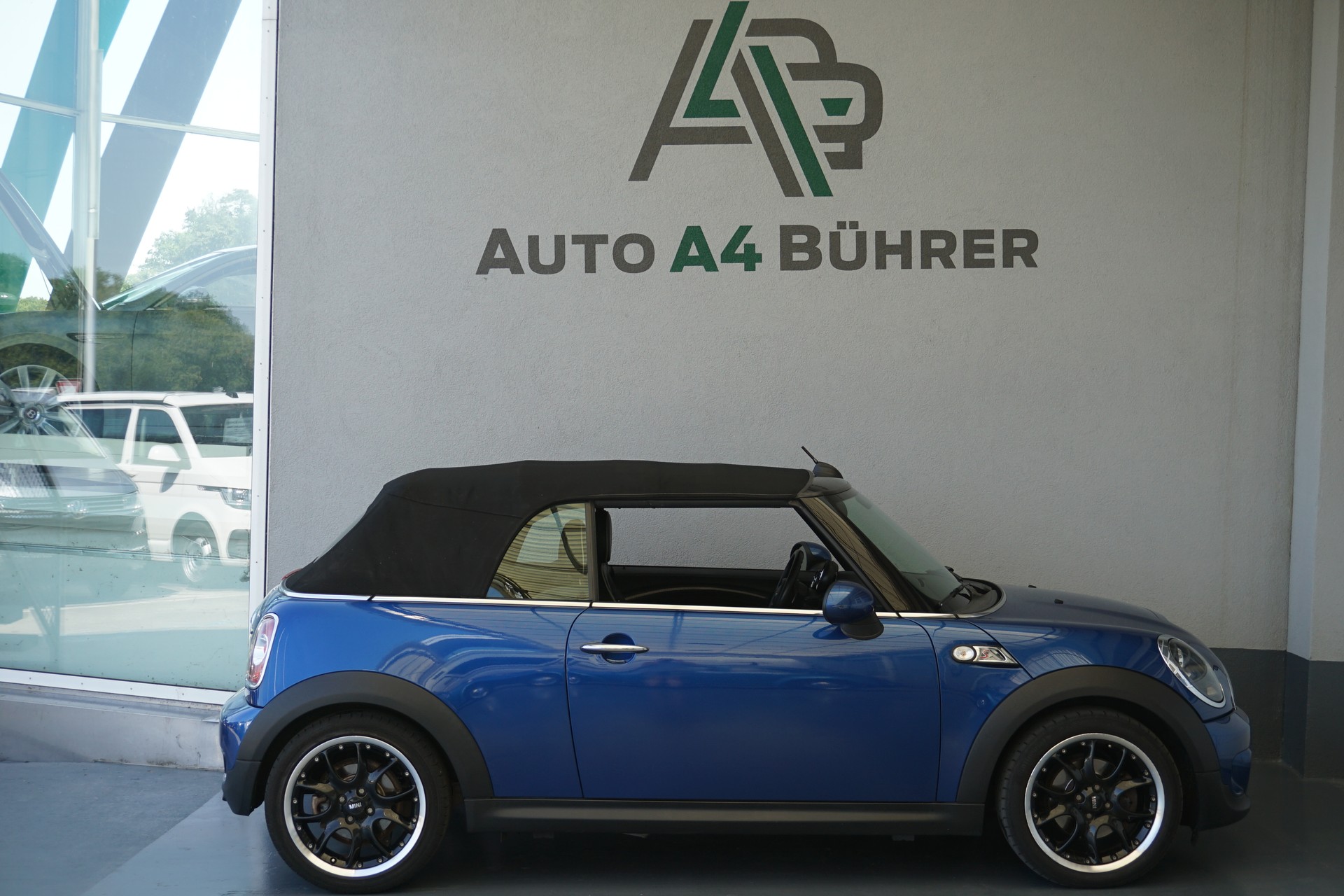 MINI Cooper 2,0 SD 142PS Cabriolet Automat-image-6
