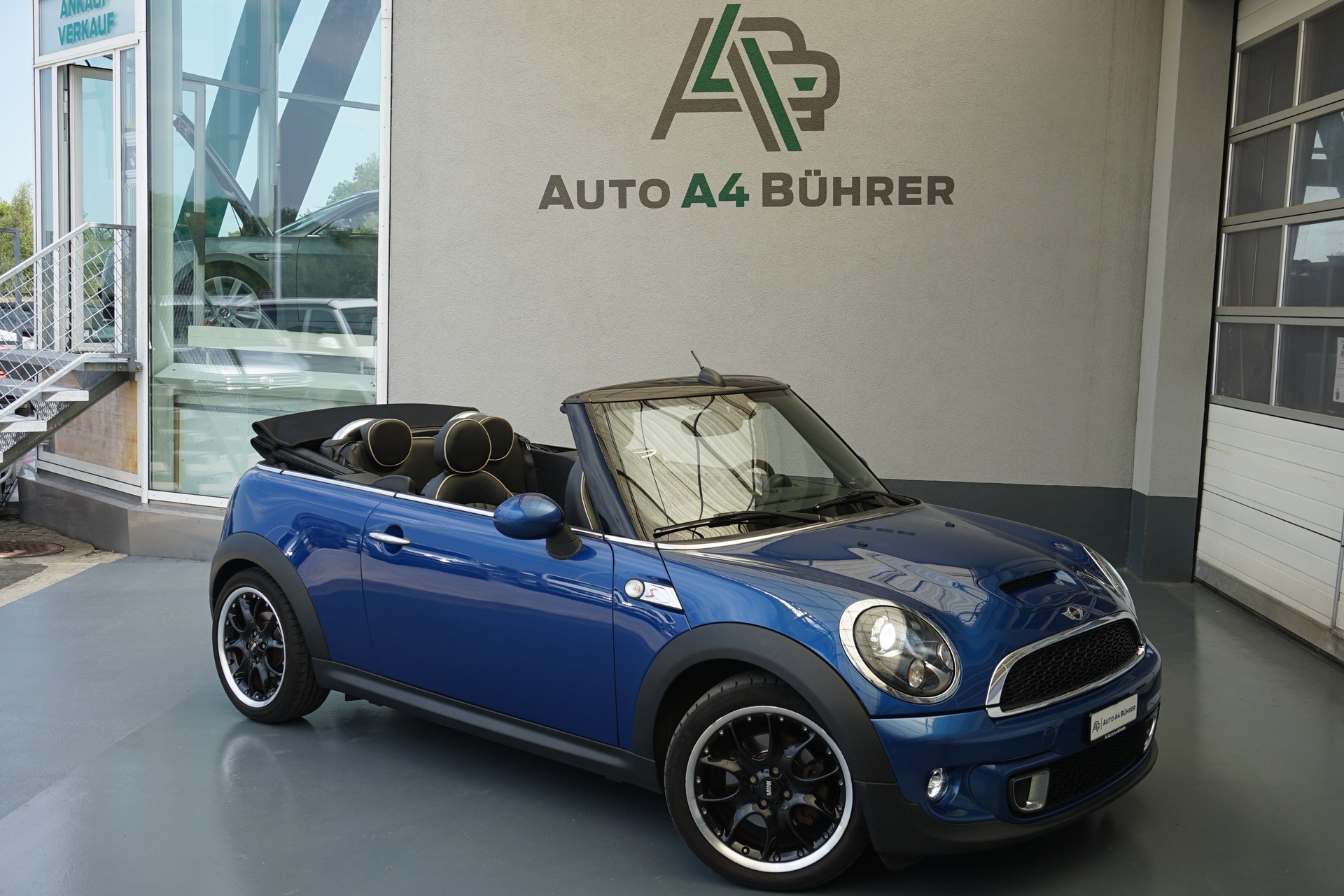 MINI Cooper 2,0 SD 142PS Cabriolet Automat-image-4