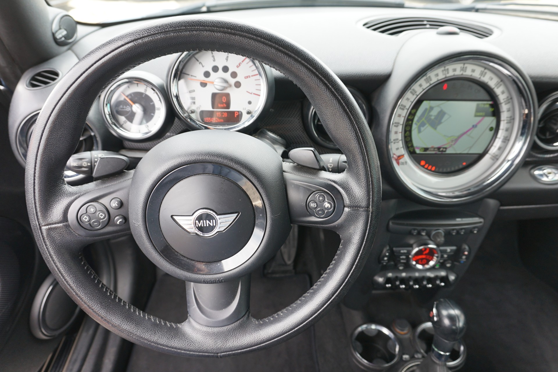 MINI Cooper 2,0 SD 142PS Cabriolet Automat-image-23