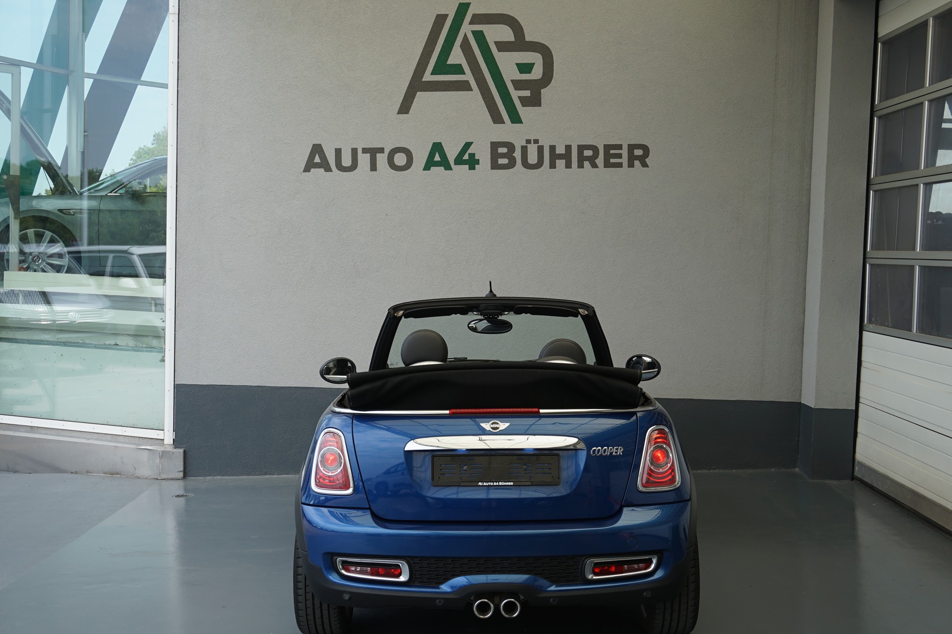 MINI Cooper 2,0 SD 142PS Cabriolet Automat-image-17