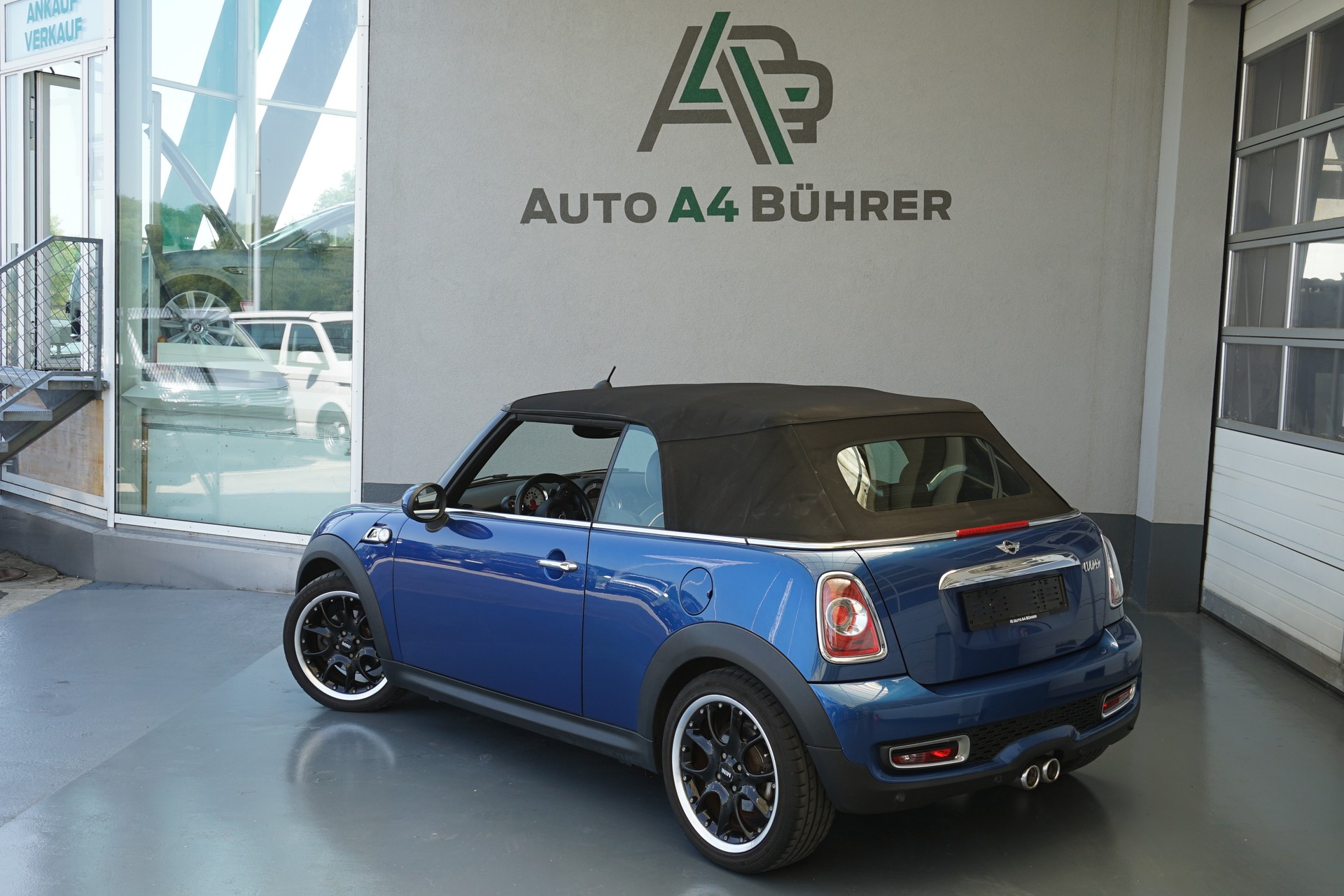 MINI Cooper 2,0 SD 142PS Cabriolet Automat-image-8