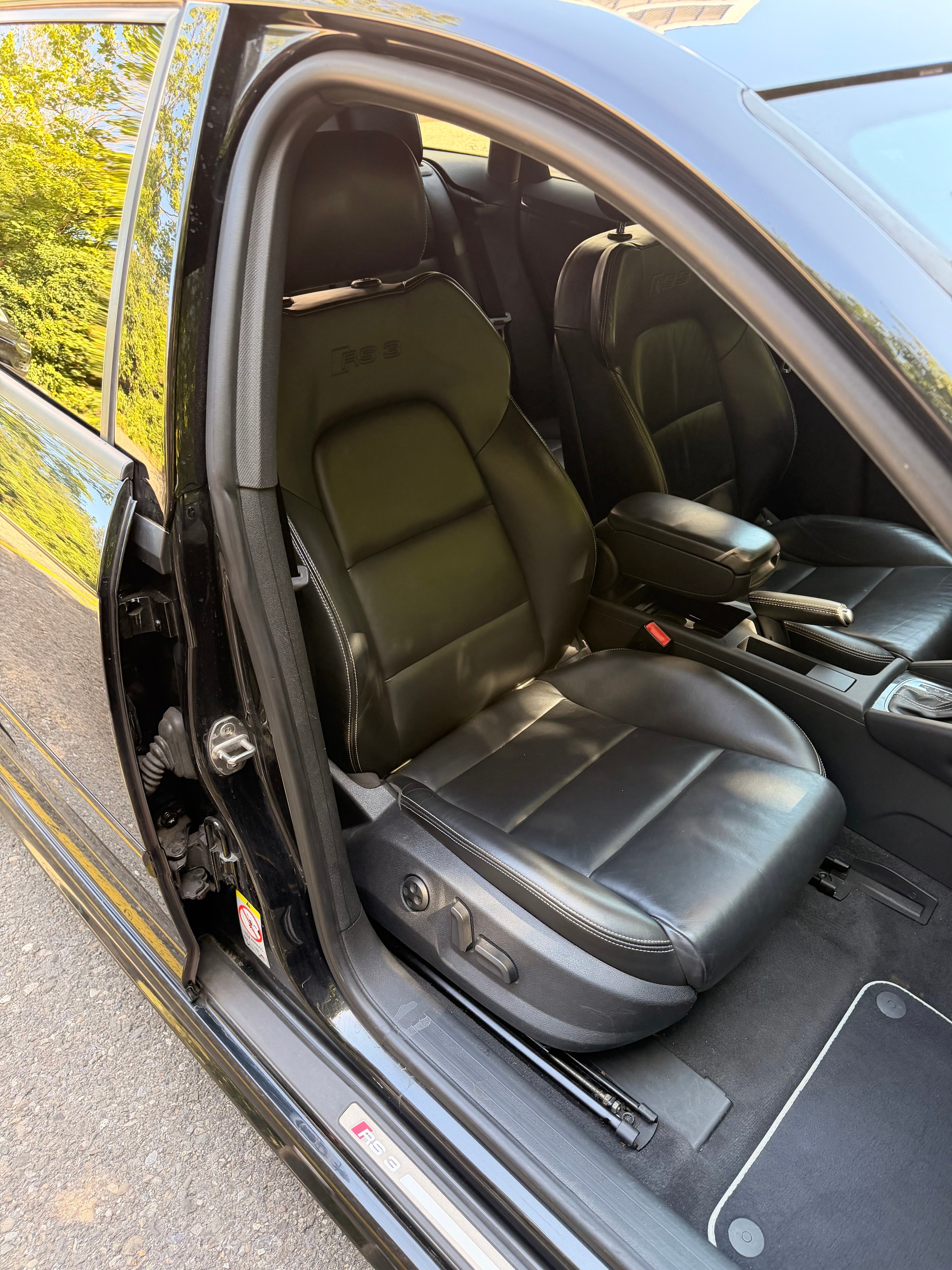 AUDI RS3 Sportback 2.5 TFSI quattro S-tronic-image-16