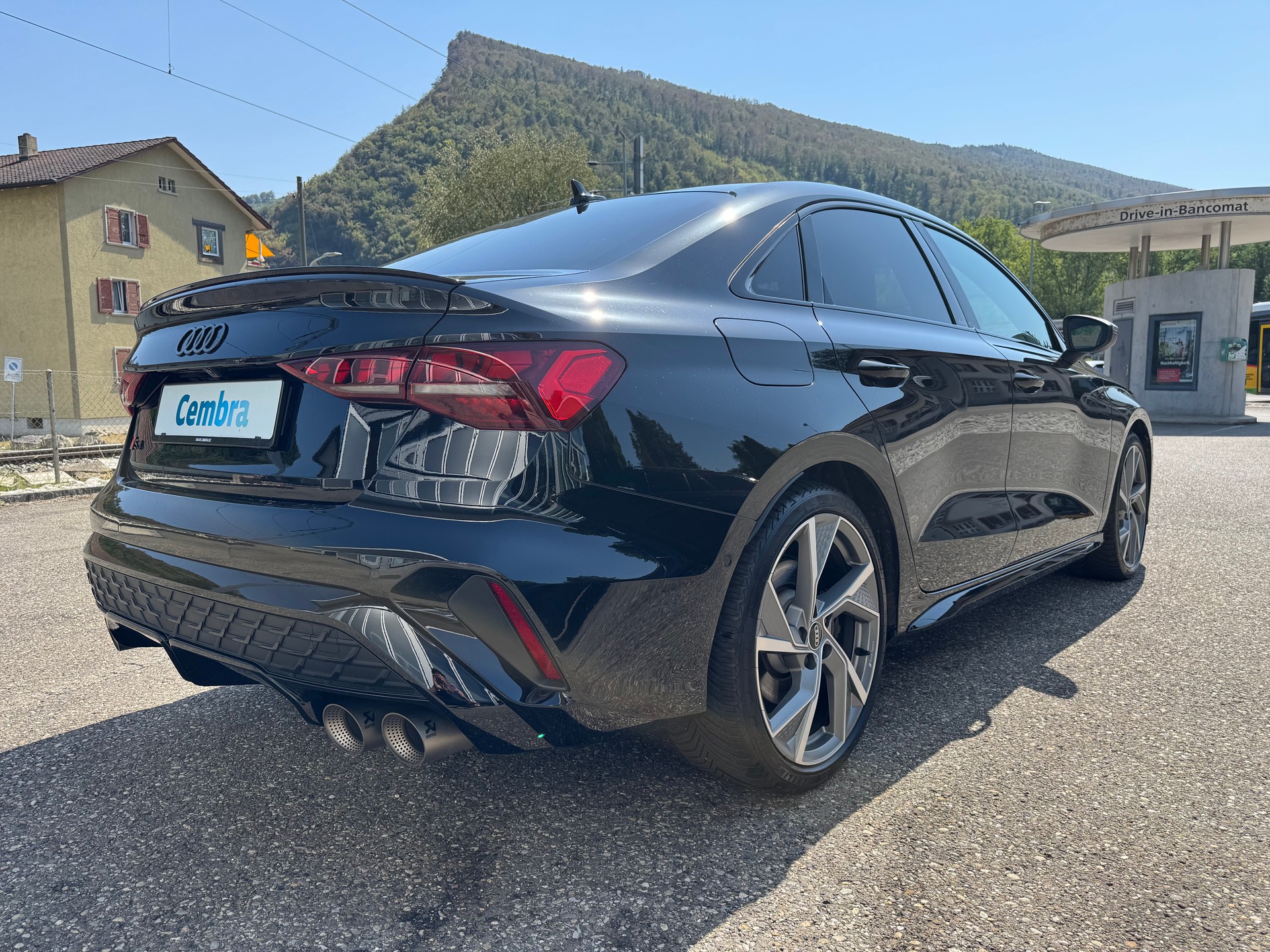 AUDI S3 Limousine *Performance Akrapovic* TFSI quattro S-tronic-image-8