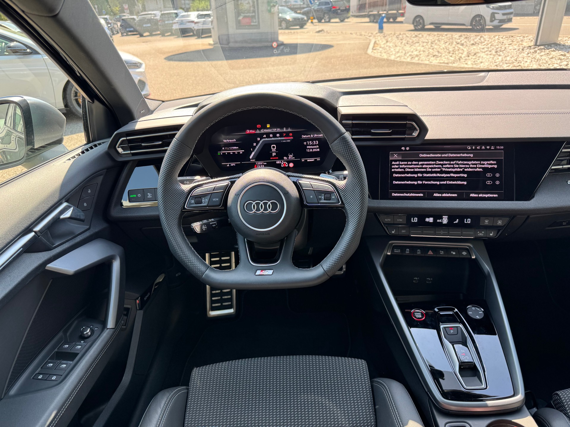 AUDI S3 Limousine *Performance Akrapovic* TFSI quattro S-tronic-image-21