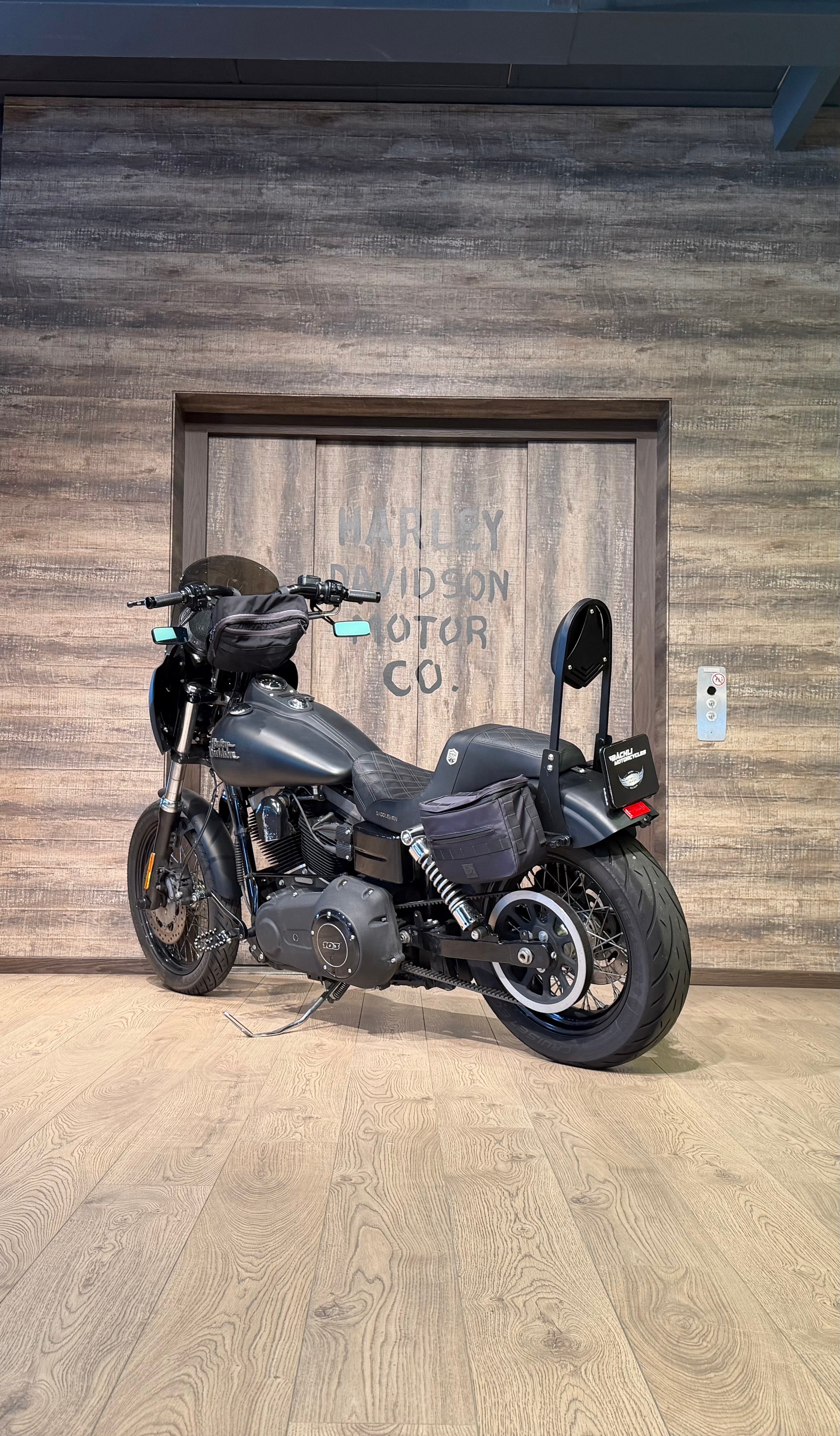 HARLEY-DAVIDSON FXDB Dyna Street Bob 103 ABS-image-4