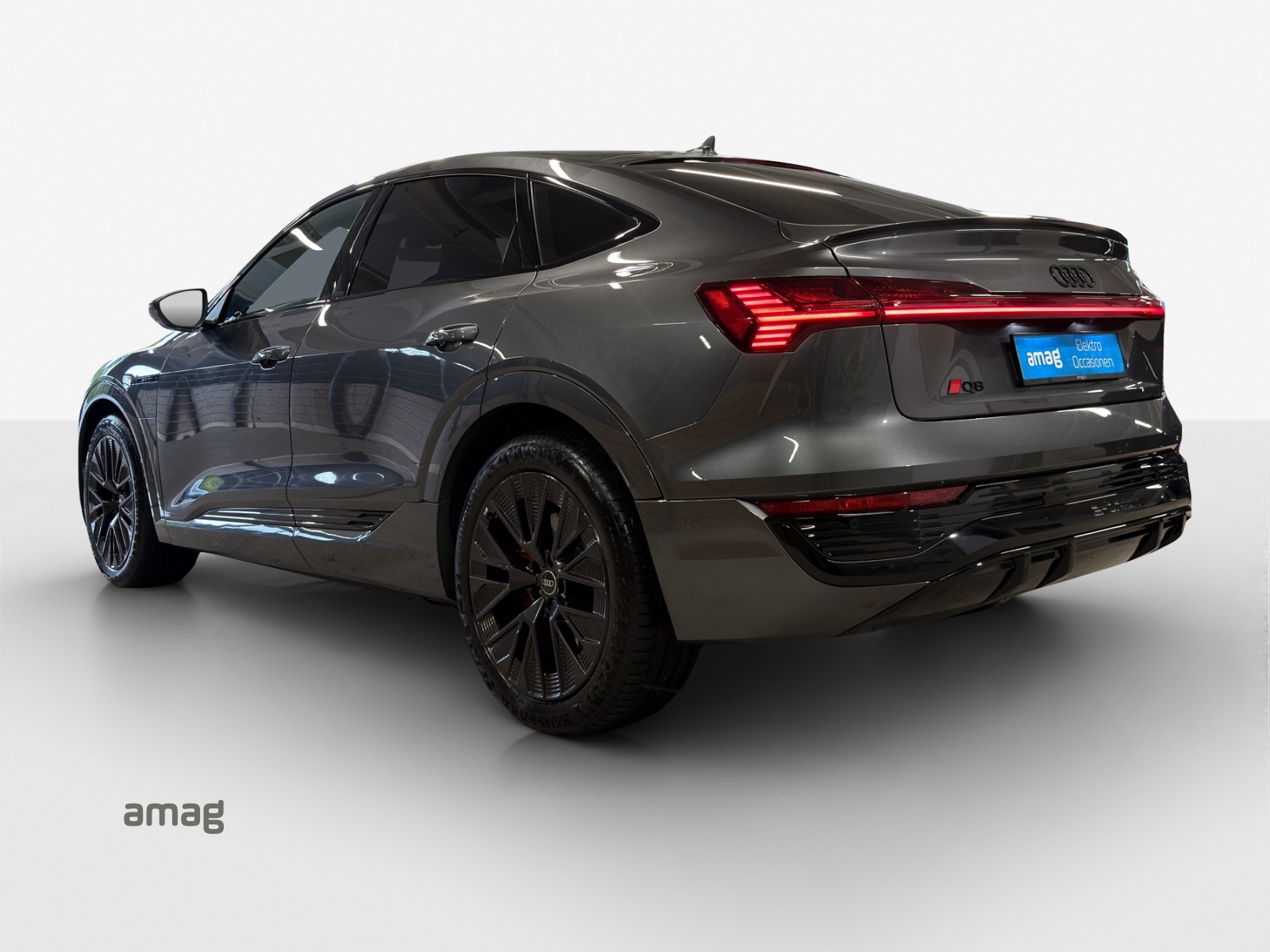 AUDI Q8 Sportback 55 e-tron Black Edition quattro-showroom-element-2