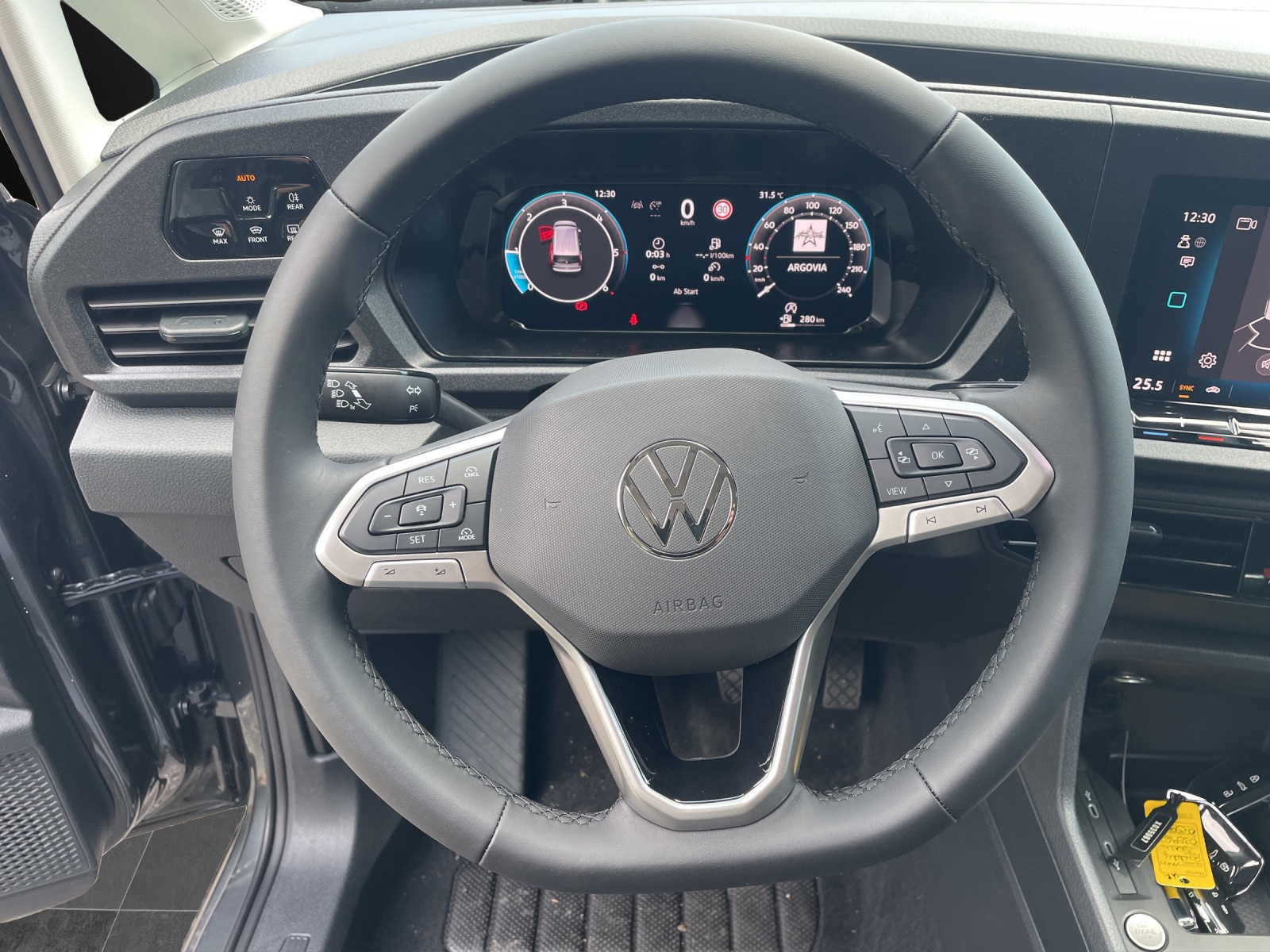 VW Caddy Maxi 2.0 TDI 4Motion-image-10