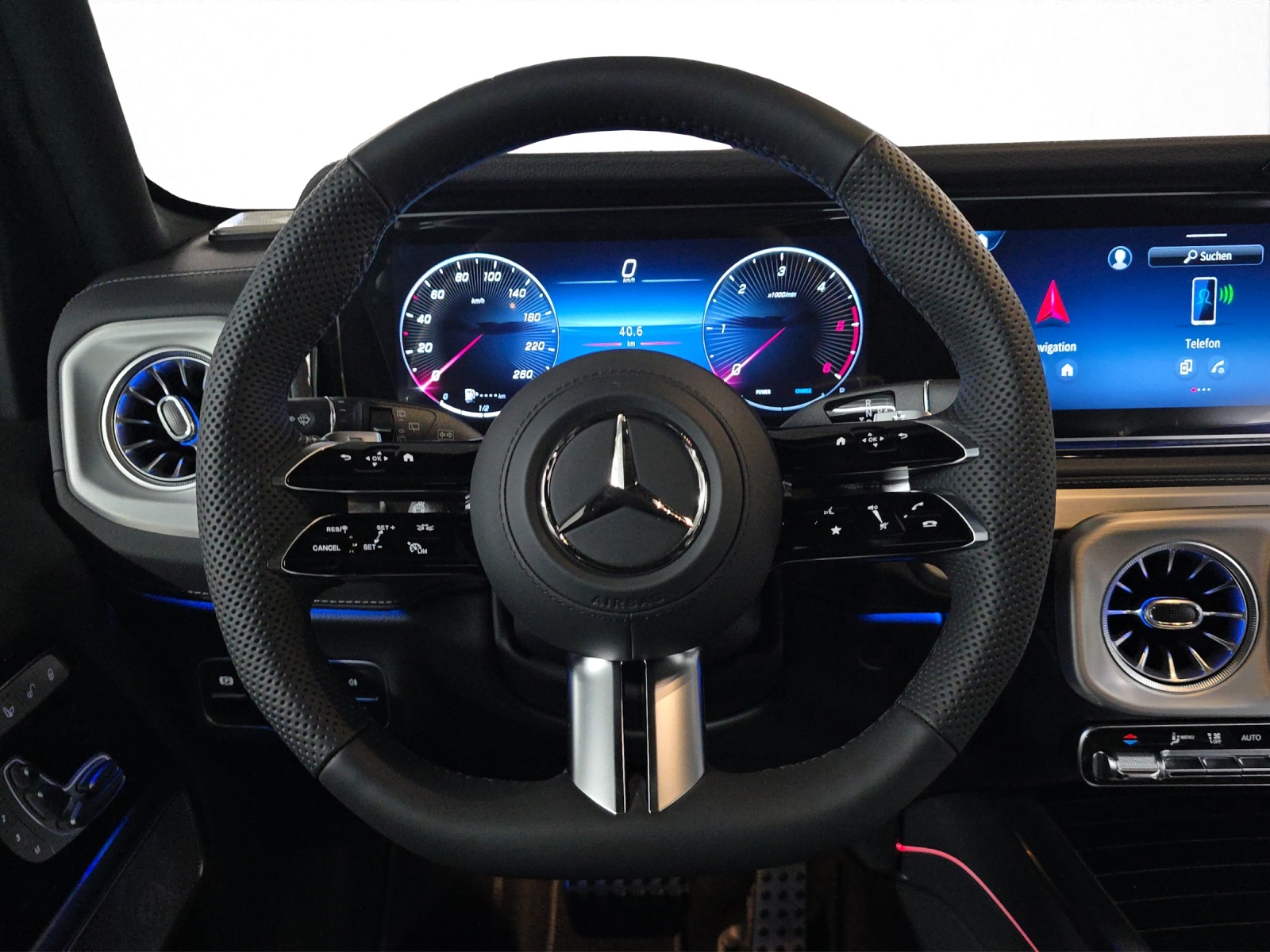 MERCEDES-BENZ G 450 d AMG Line-image-12
