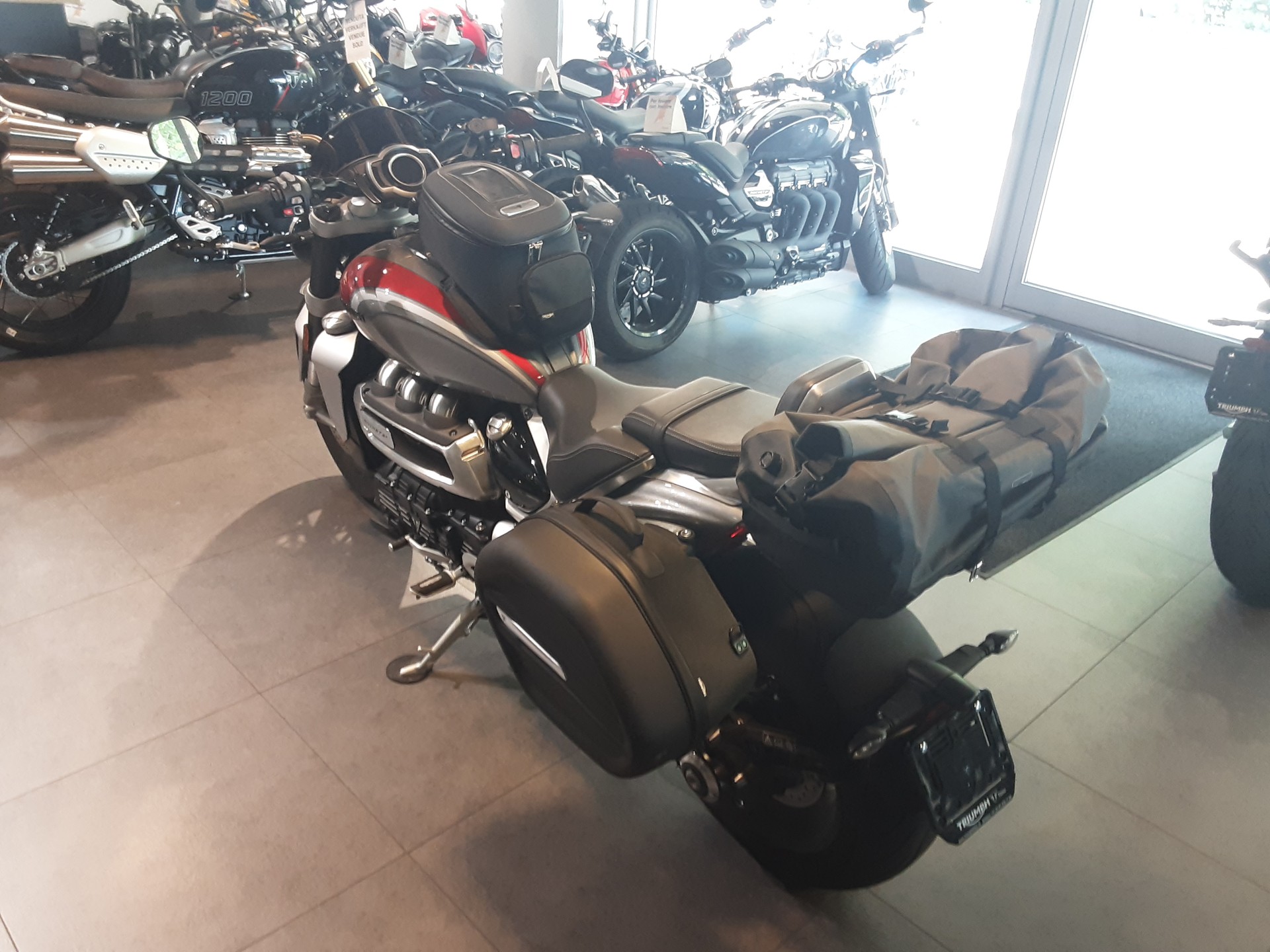 TRIUMPH Rocket 3 R-image-5