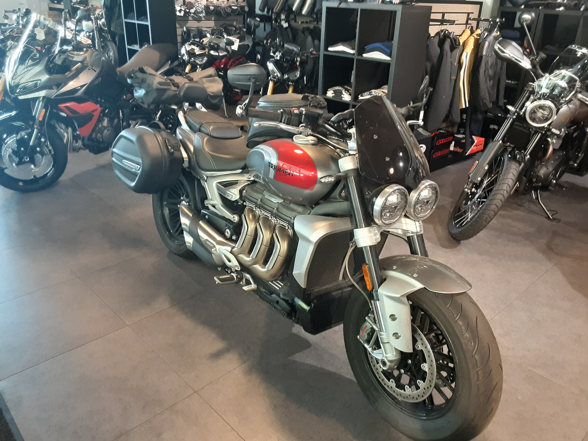 TRIUMPH Rocket 3 R-image-2