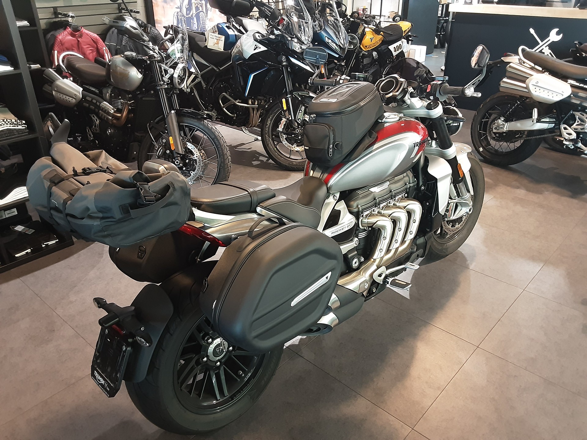 TRIUMPH Rocket 3 R-image-4