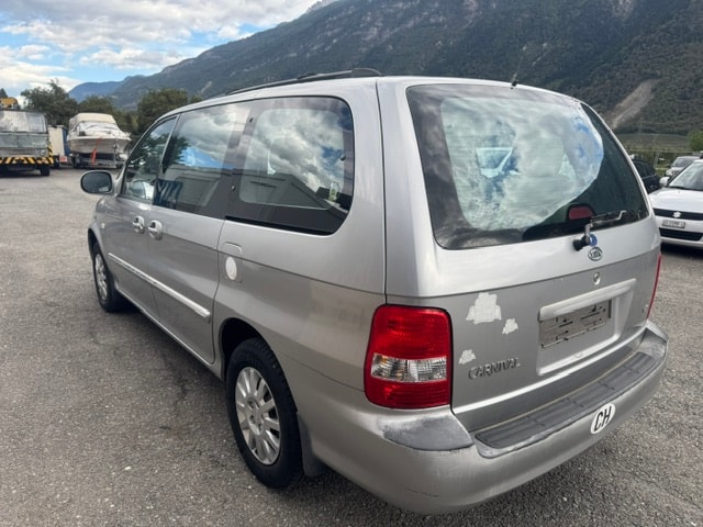 KIA Carnival 2.9 CRDi Family-image-12