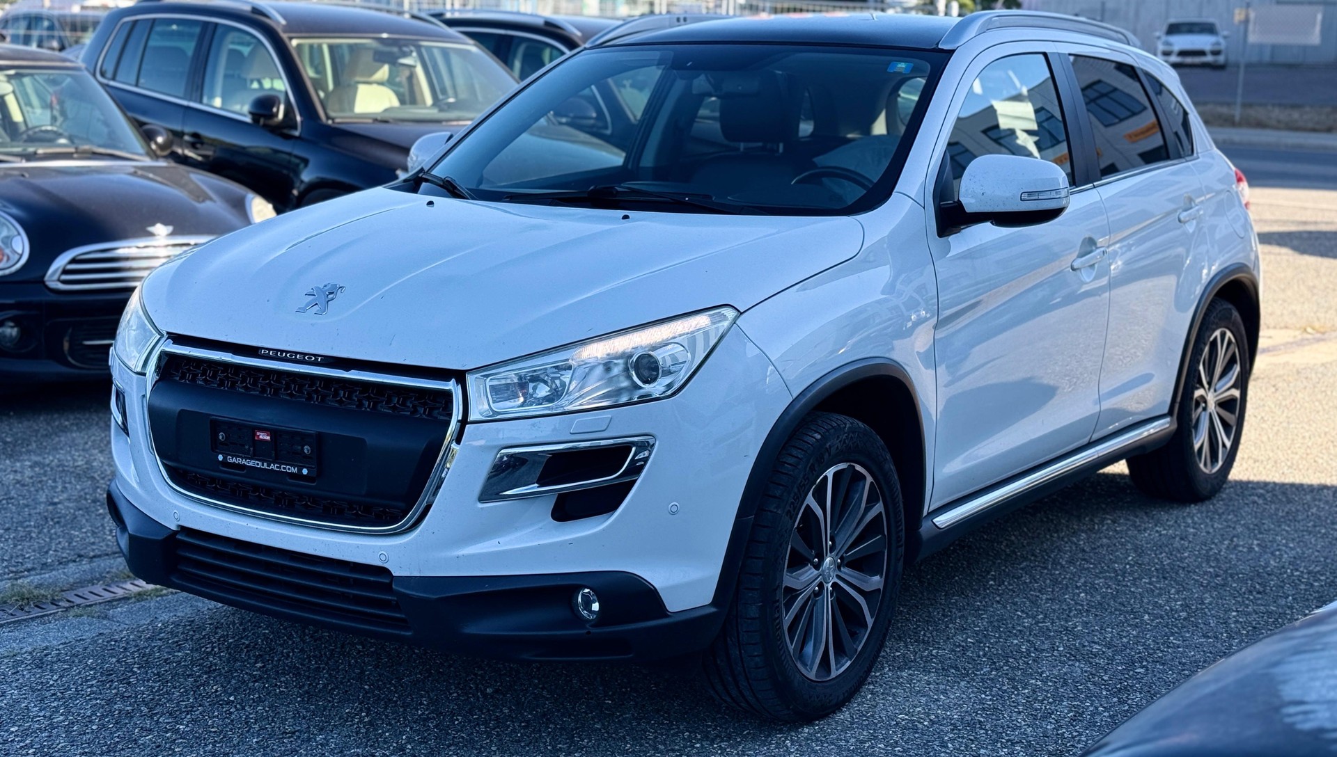 PEUGEOT 4008 1.8 HDi Allure 4WD-image-1