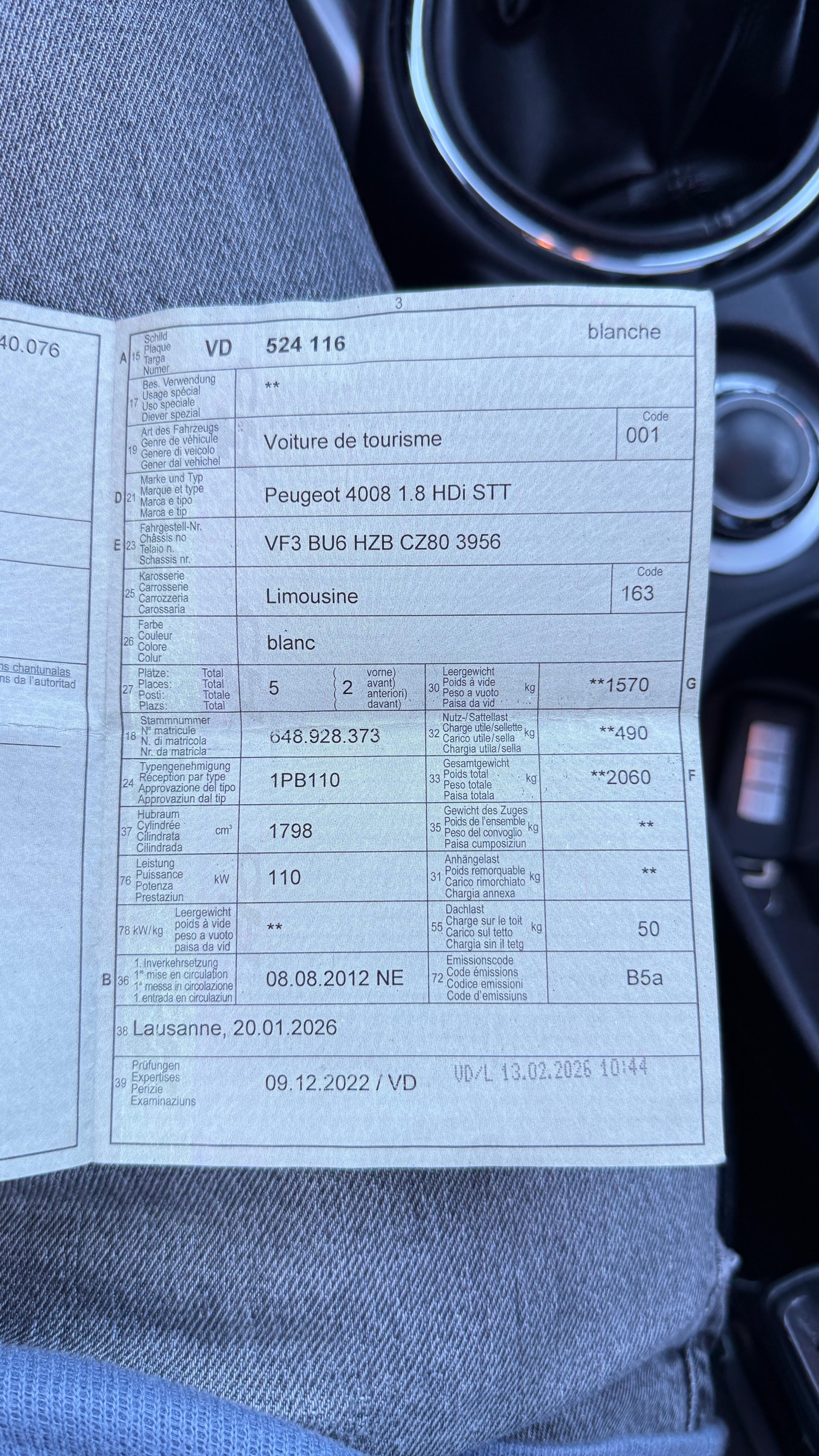 PEUGEOT 4008 1.8 HDi Allure 4WD-image-14
